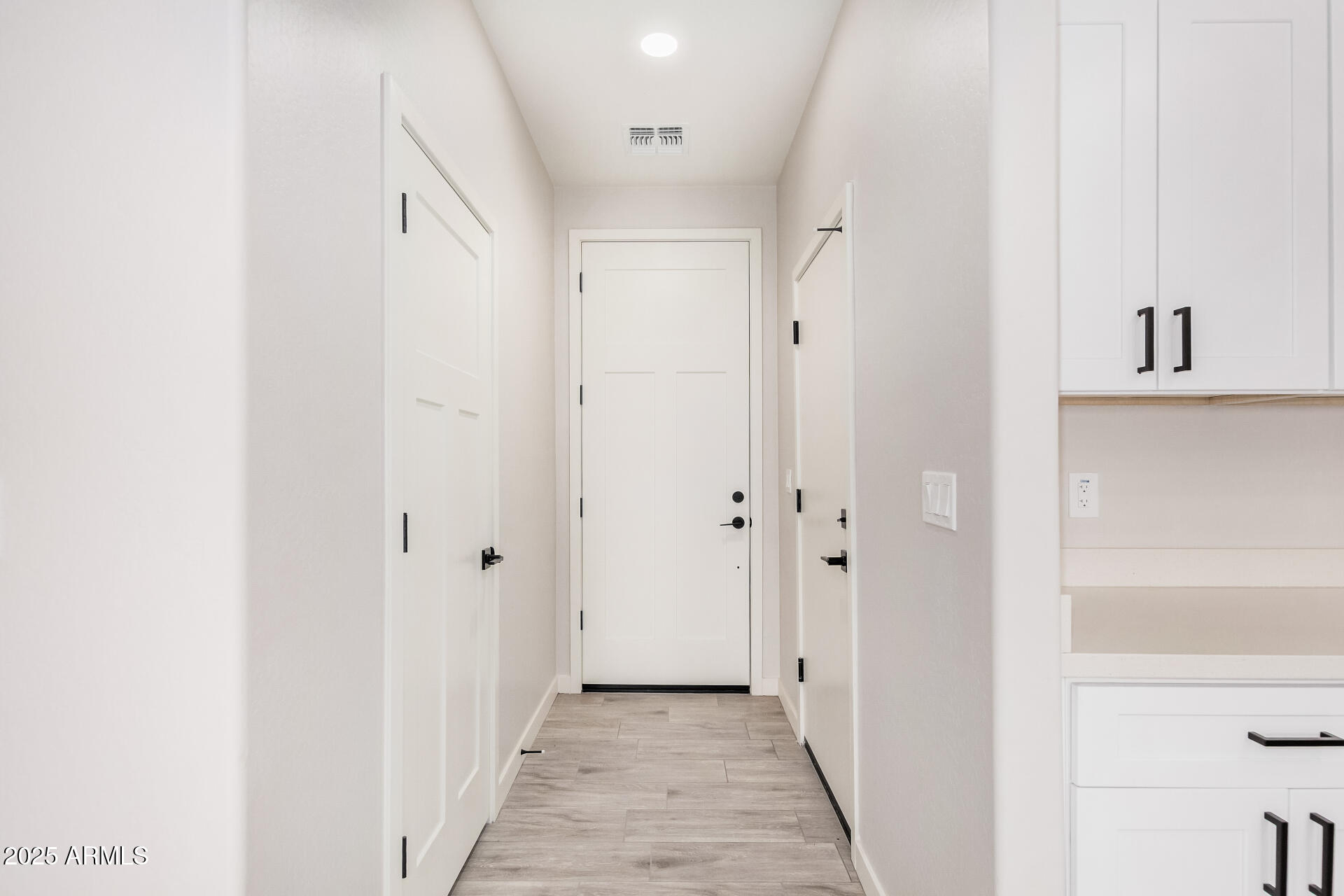 10005 W MISSION Drive