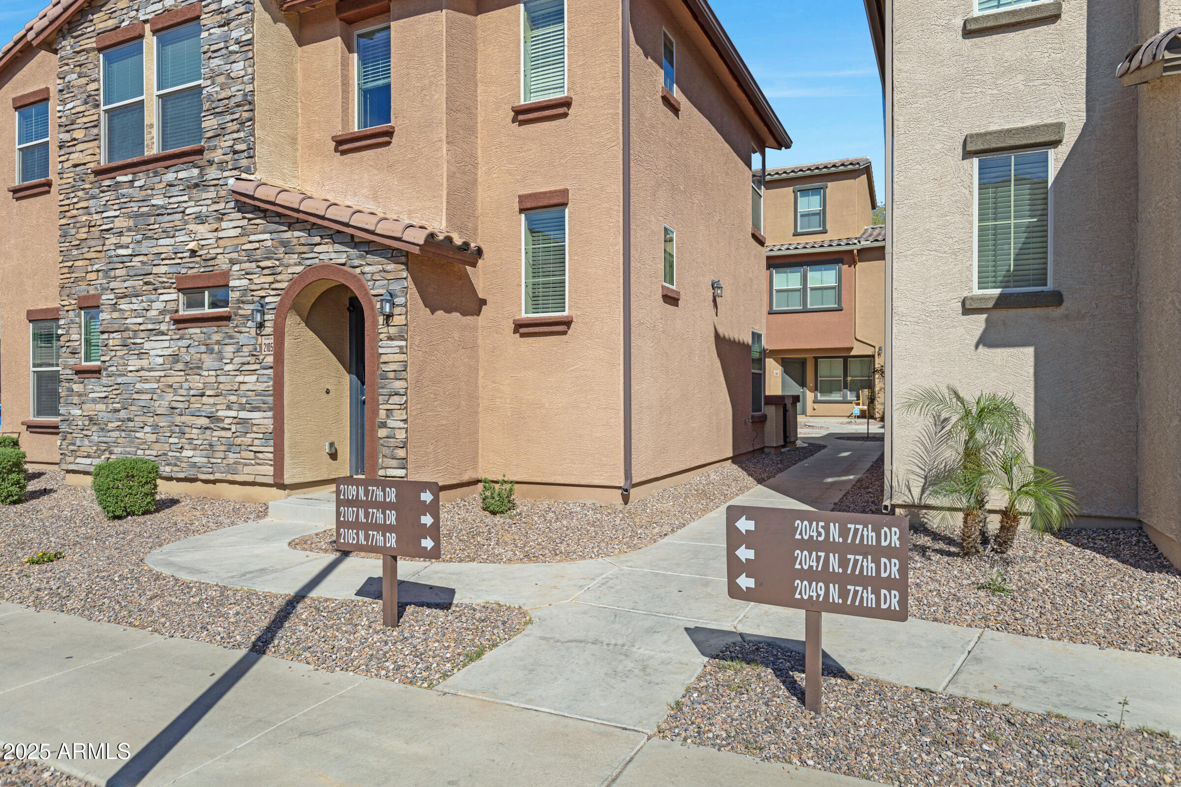 2107 N 77TH Drive