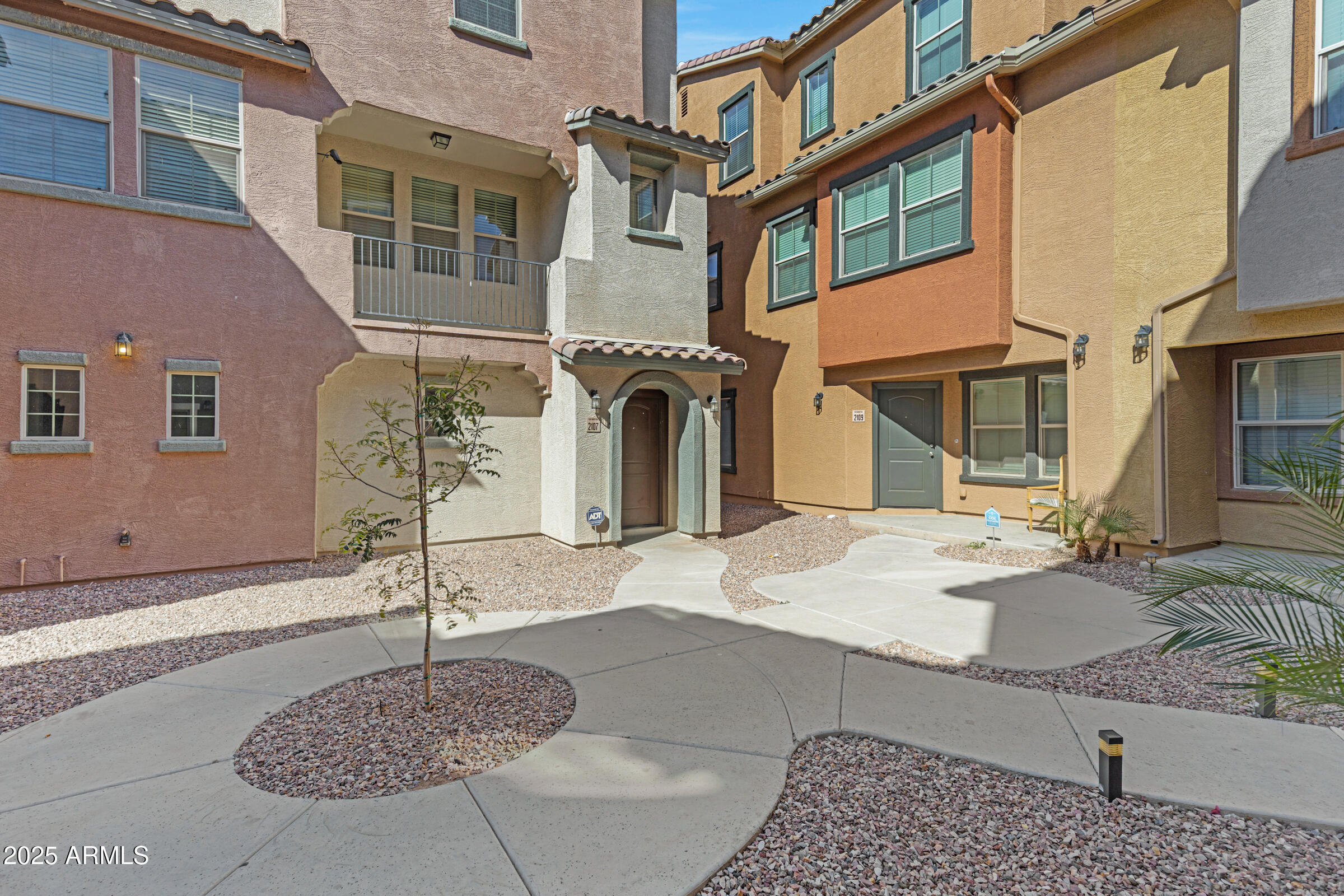 2107 N 77TH Drive