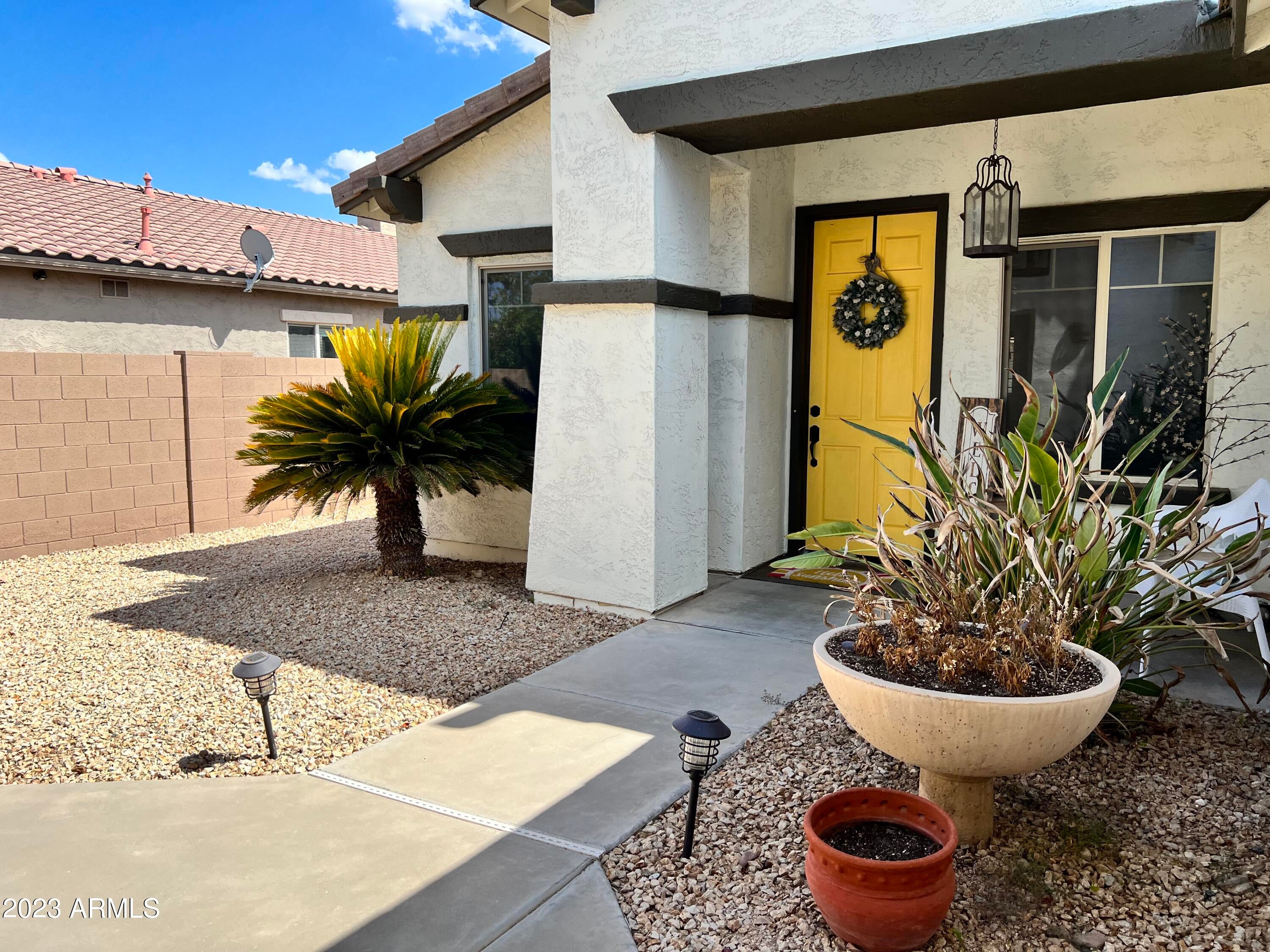 683 E Las Colinas Place
