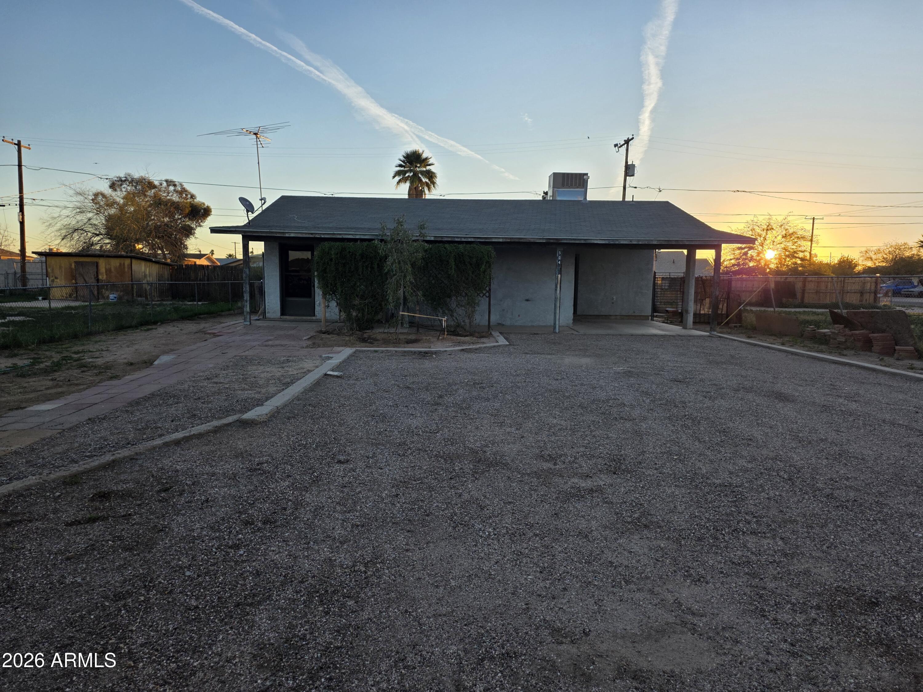 504 N ROOSEVELT Avenue