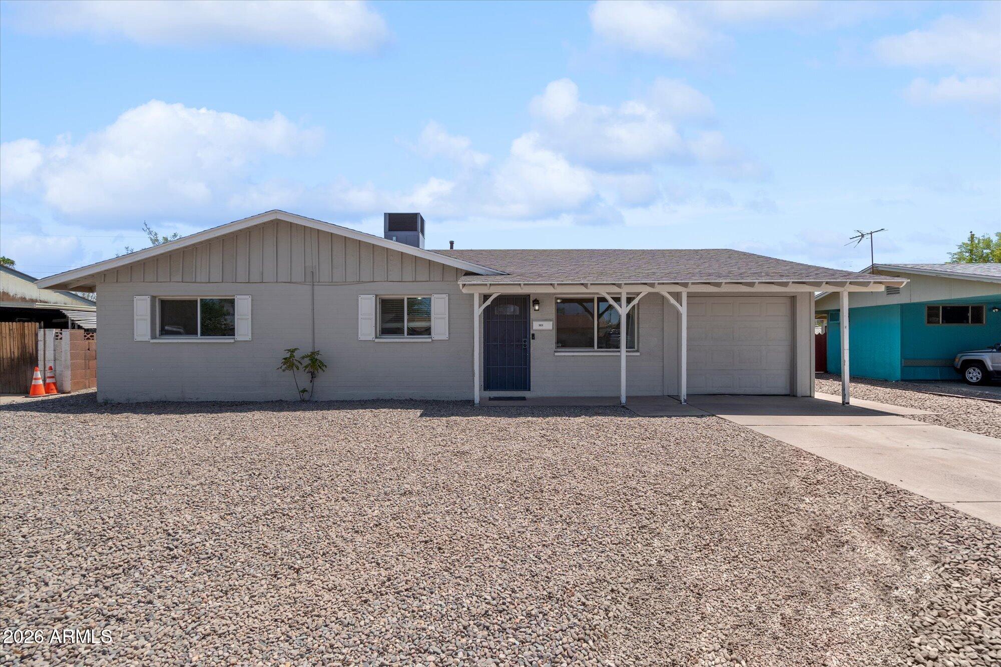 3631 W DENTON Lane