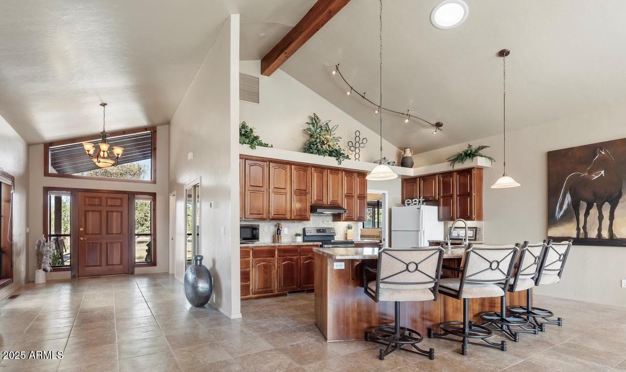 8470 N Vista Lane