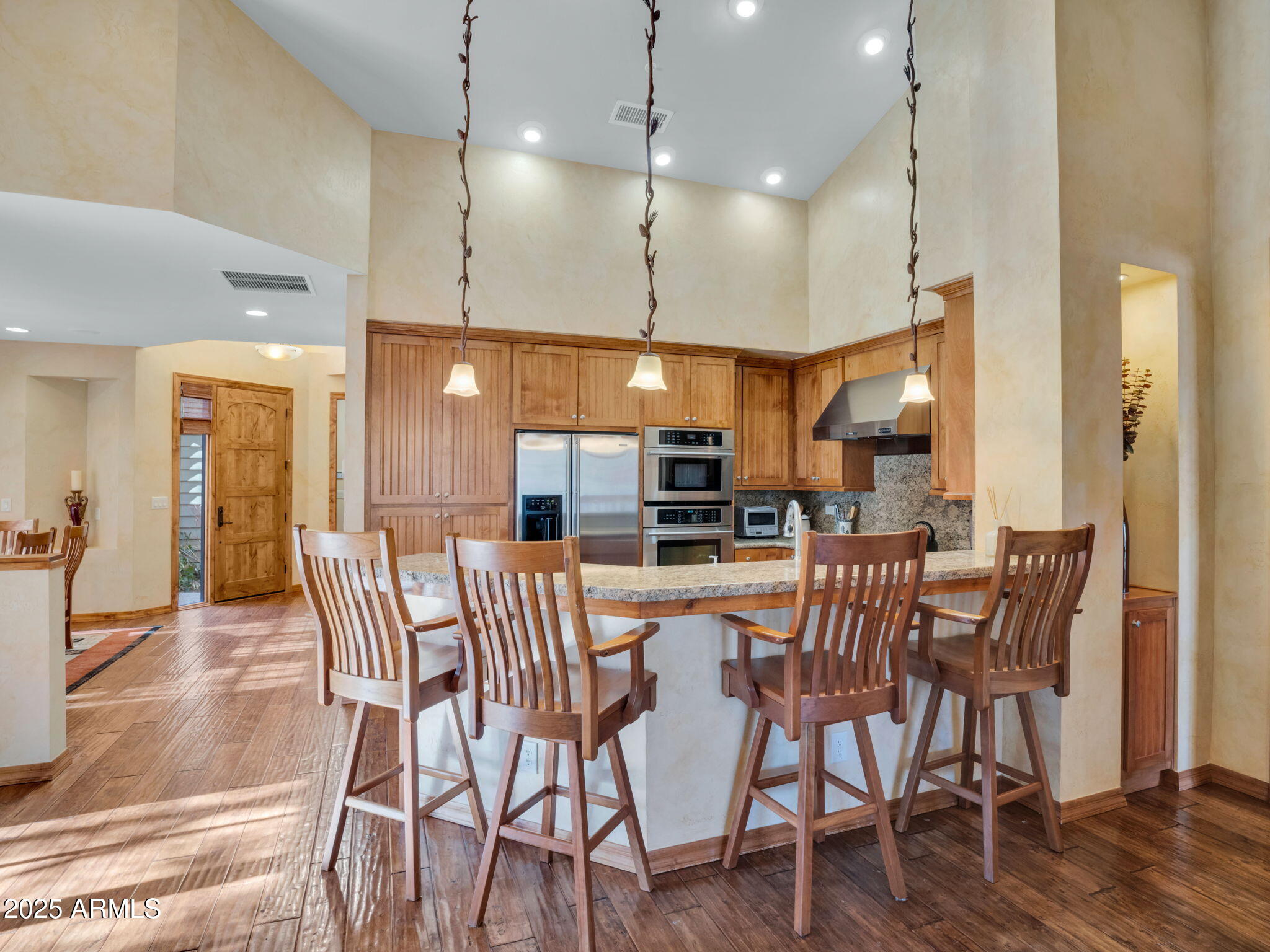 1515 E Castle Hills Drive 44