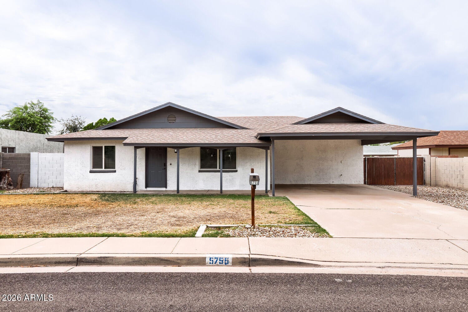 5755 W SUNNYSIDE Drive