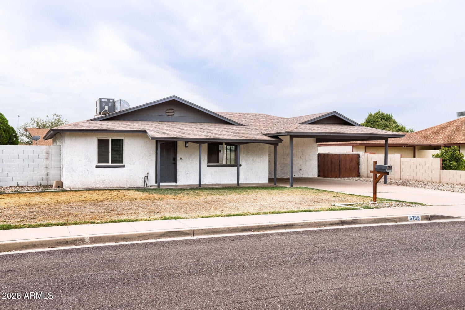 5755 W SUNNYSIDE Drive