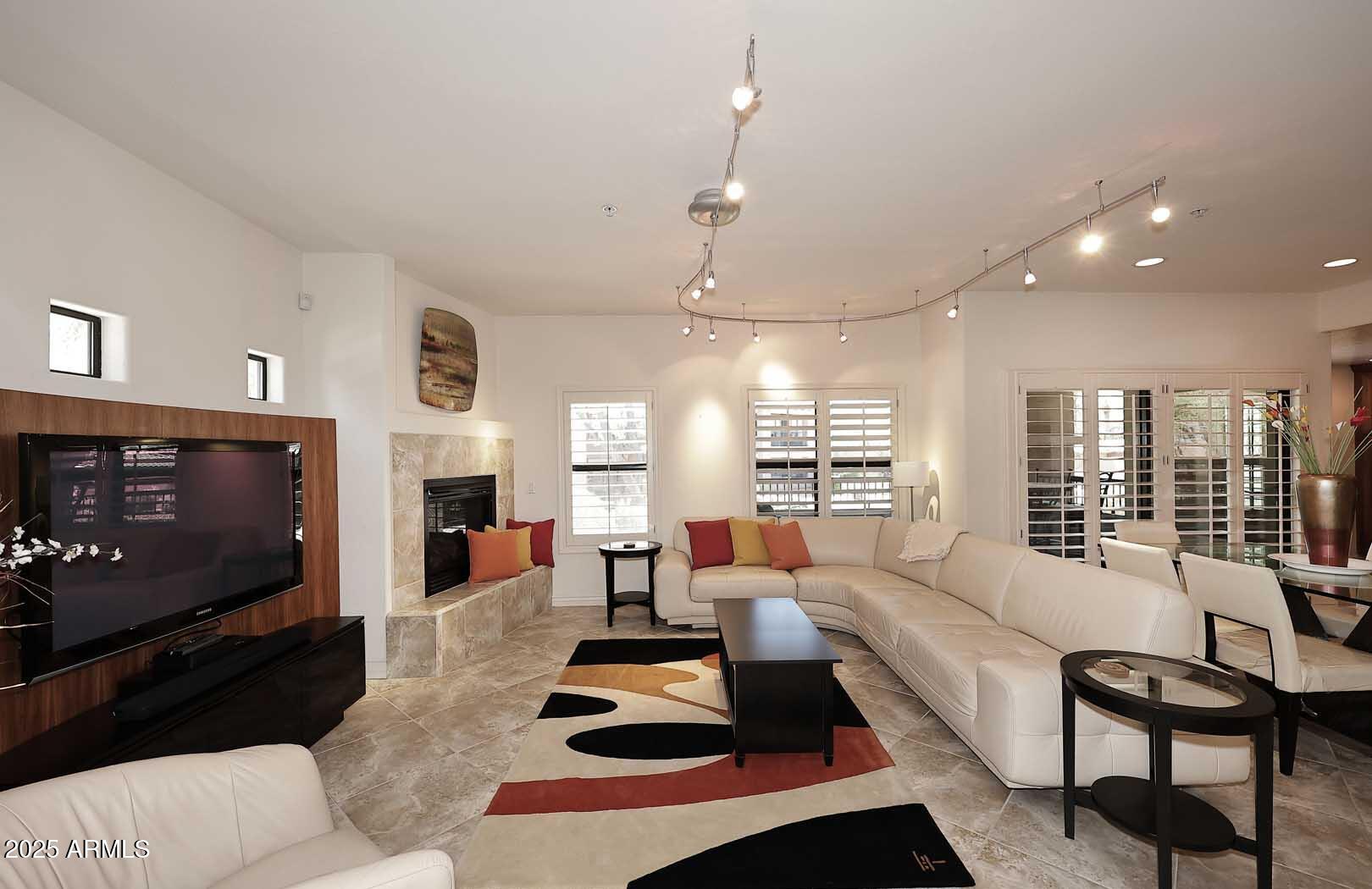 21320 N 56TH Street 1059