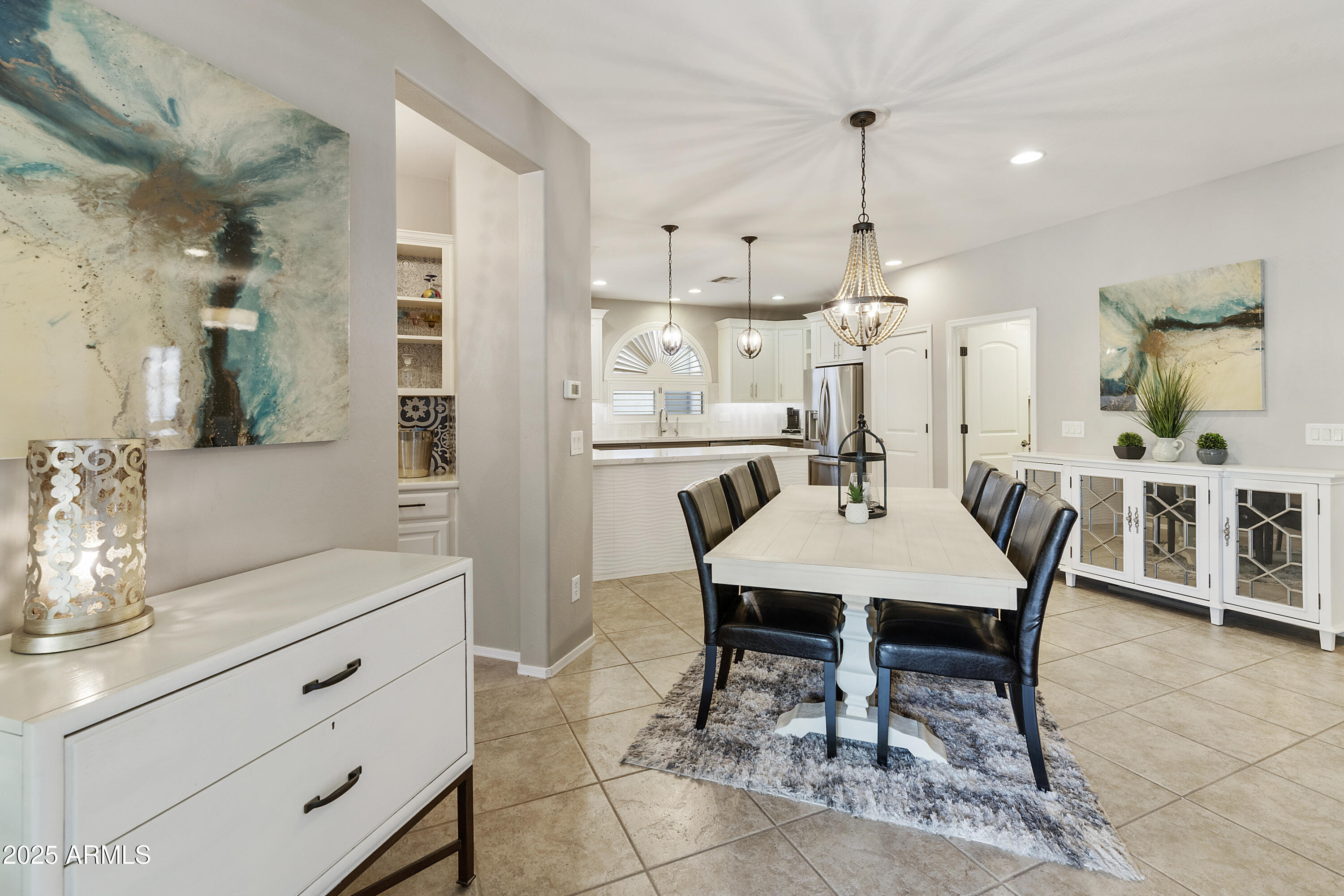 4524 E NARROWLEAF Drive
