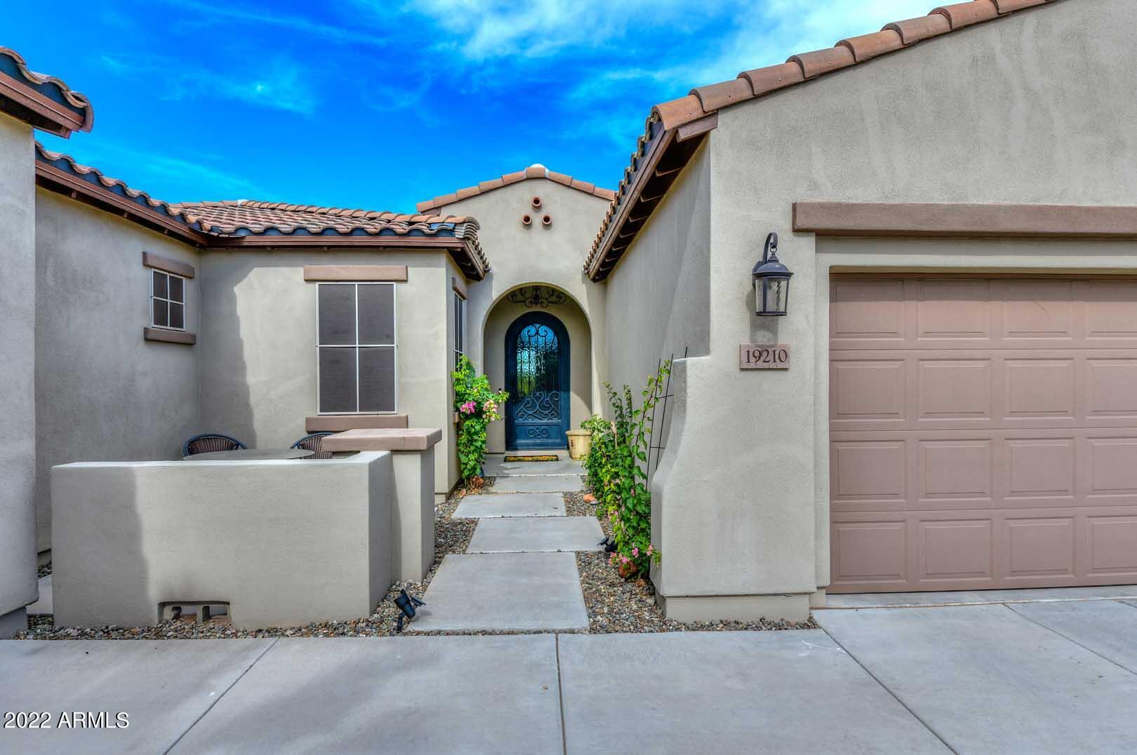 19210 W DENTON Street