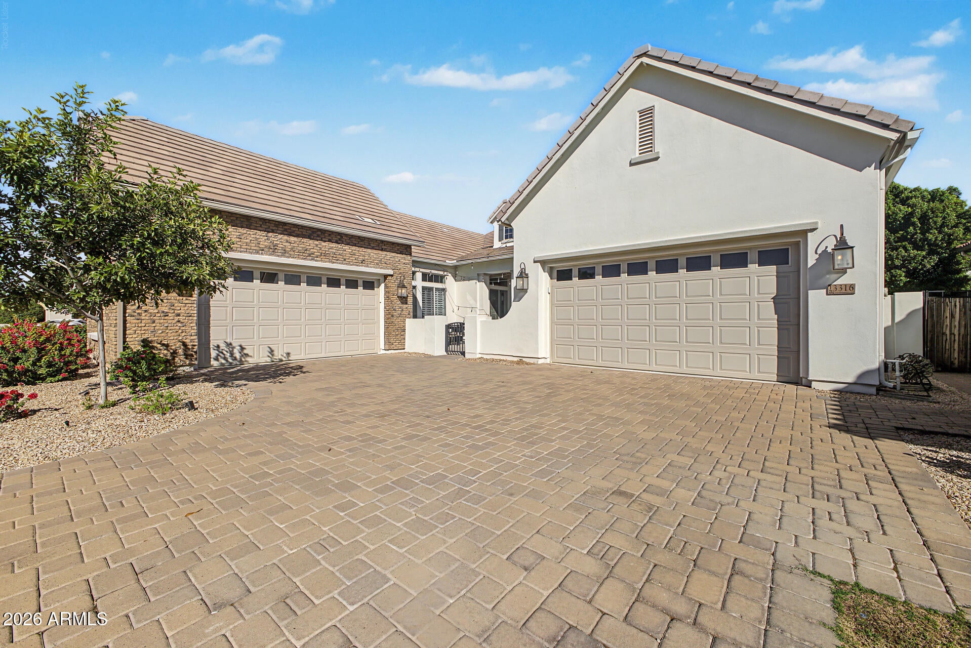 3316 E INDIGO BAY Court