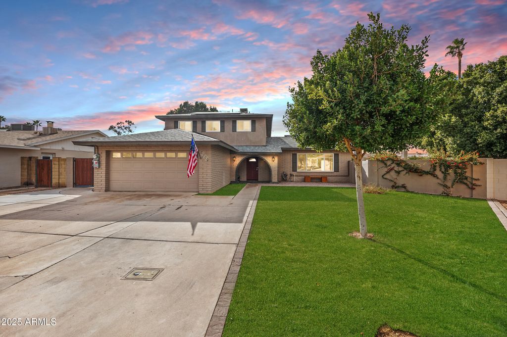 Photo of 2238 S Estrella Circle, Mesa, AZ 85202 (MLS # 6931069)