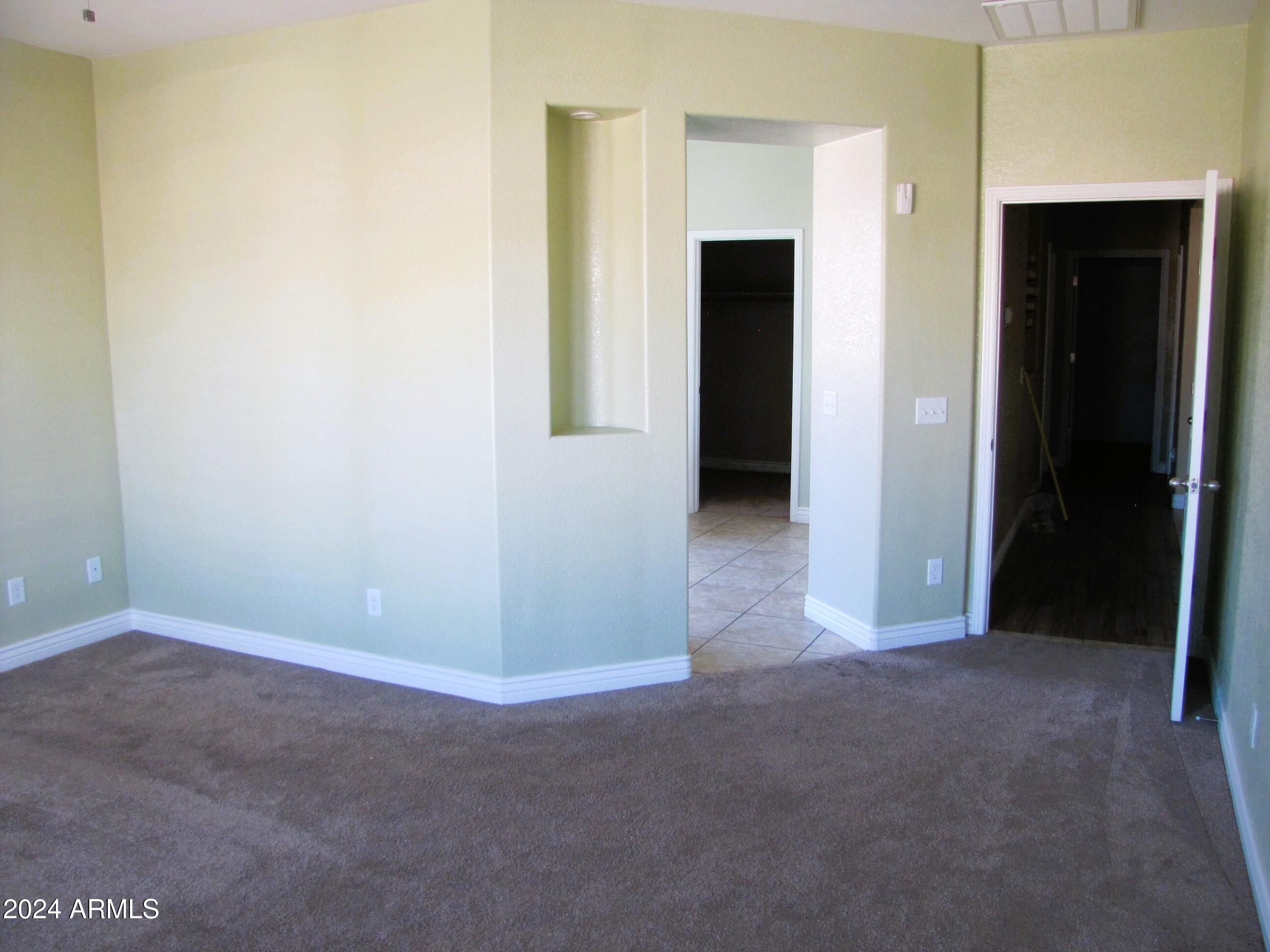 ESTATES AT HOLIDAY - Residential Lease