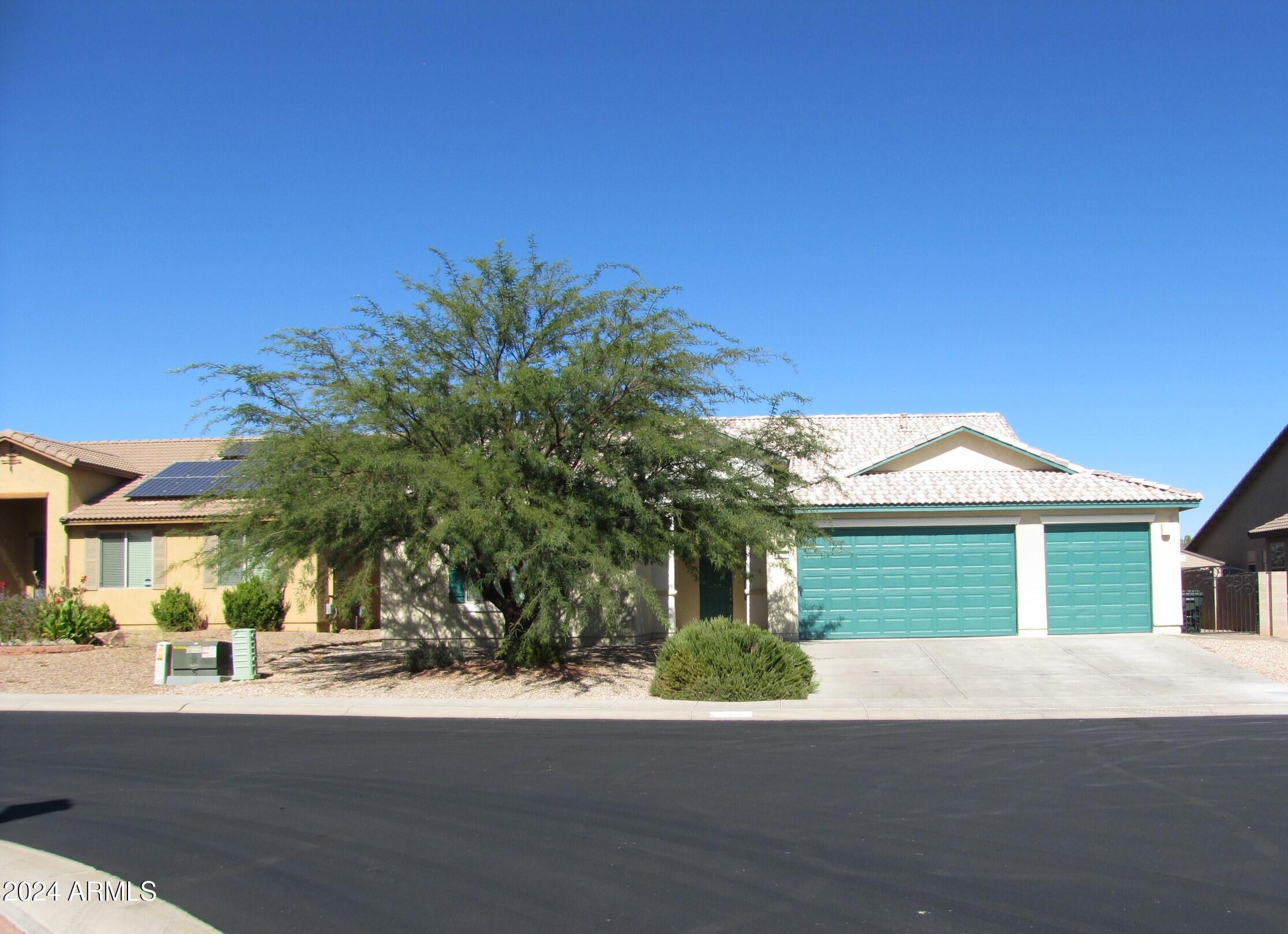 ESTATES AT HOLIDAY - Residential Lease