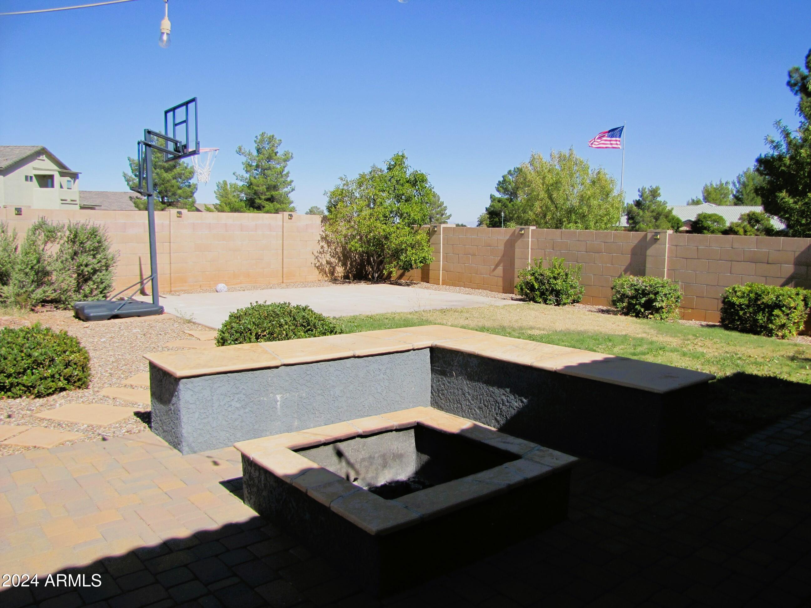 ESTATES AT HOLIDAY - Residential Lease