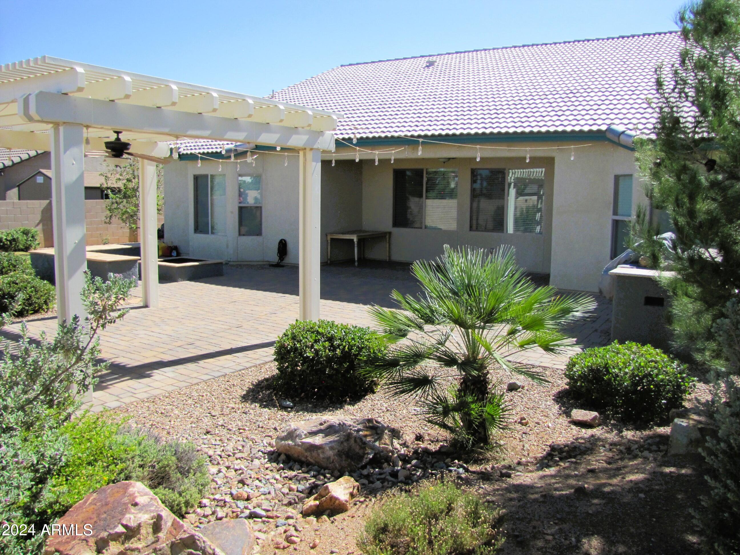 ESTATES AT HOLIDAY - Residential Lease