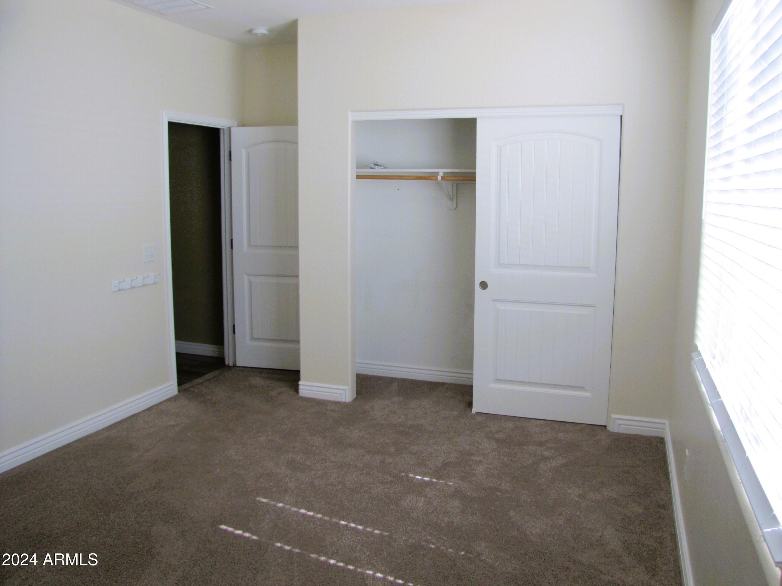 ESTATES AT HOLIDAY - Residential Lease