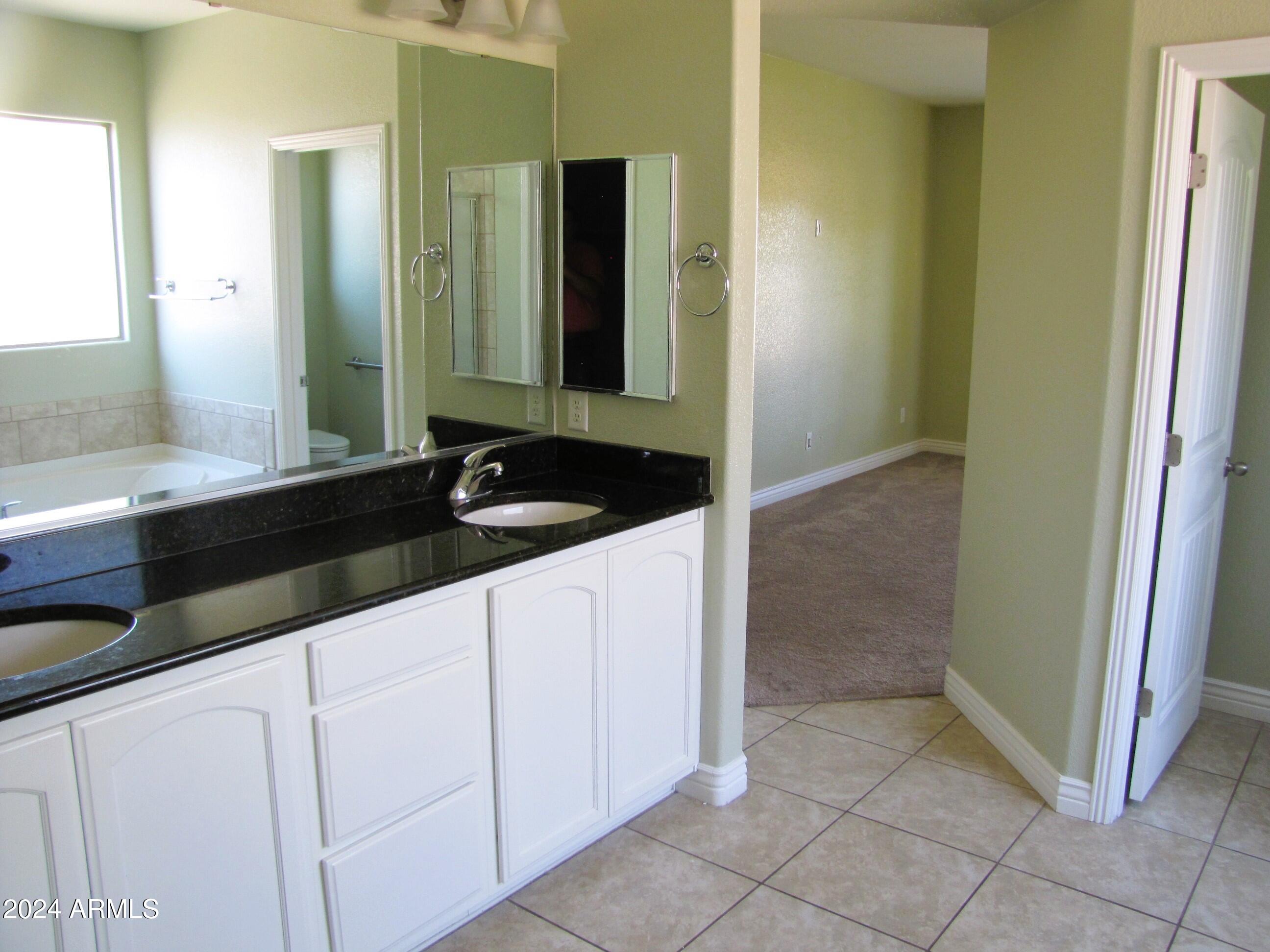 ESTATES AT HOLIDAY - Residential Lease