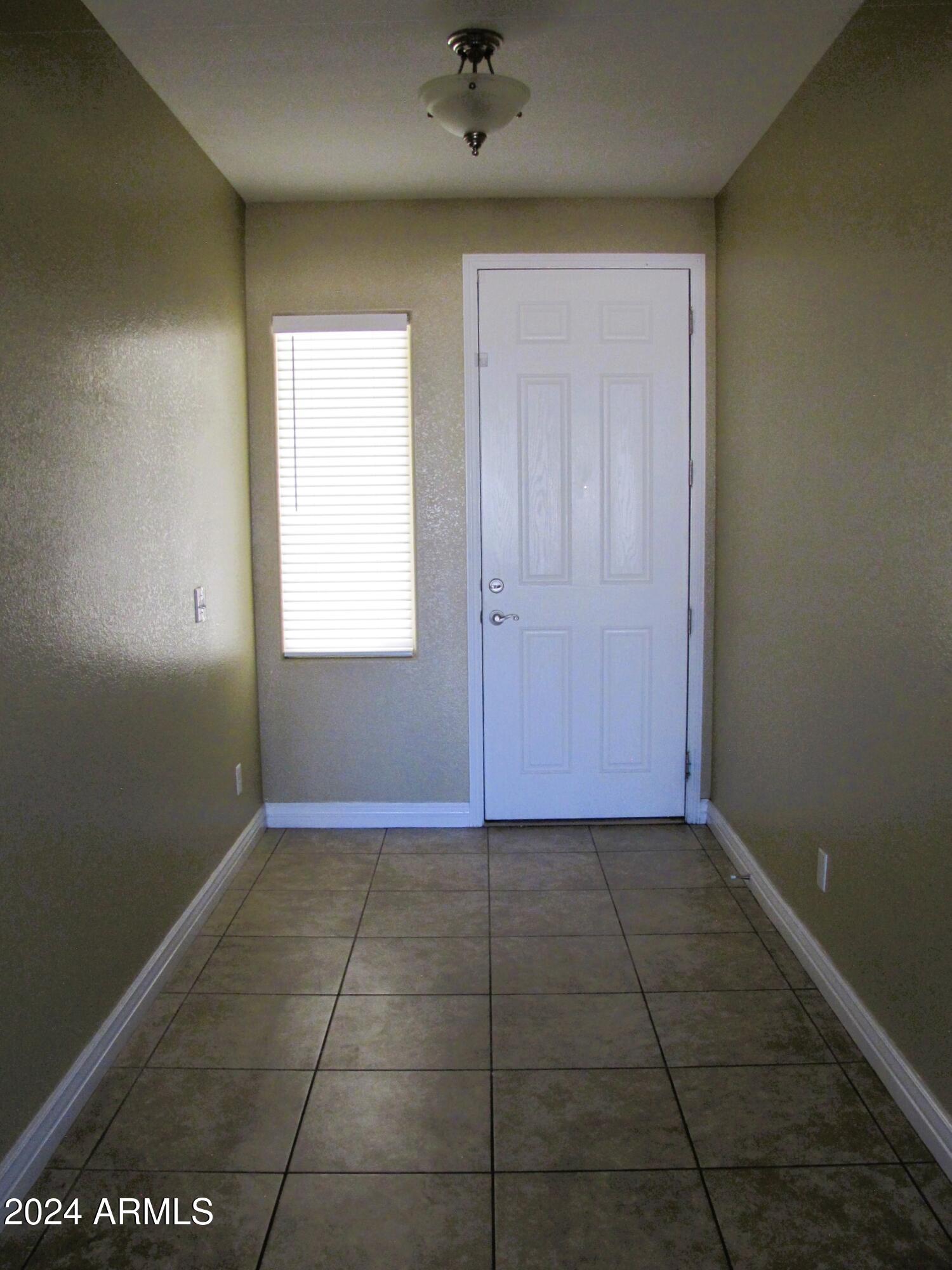 ESTATES AT HOLIDAY - Residential Lease