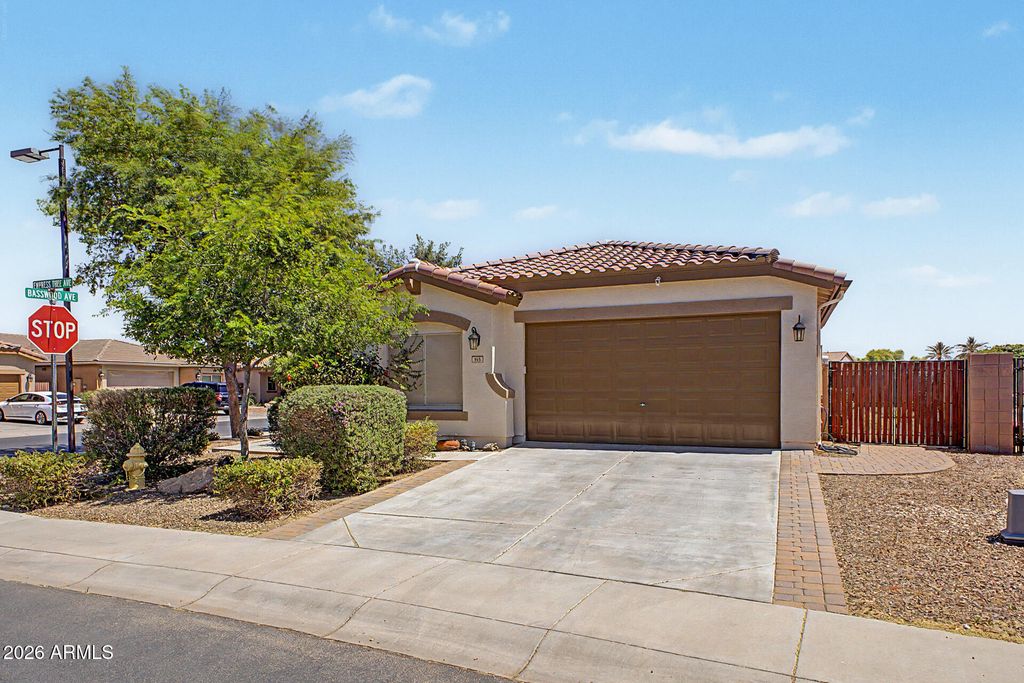 Photo of 945 W Empress Tree Avenue, San Tan Valley, AZ 85140 (MLS # 7014649)