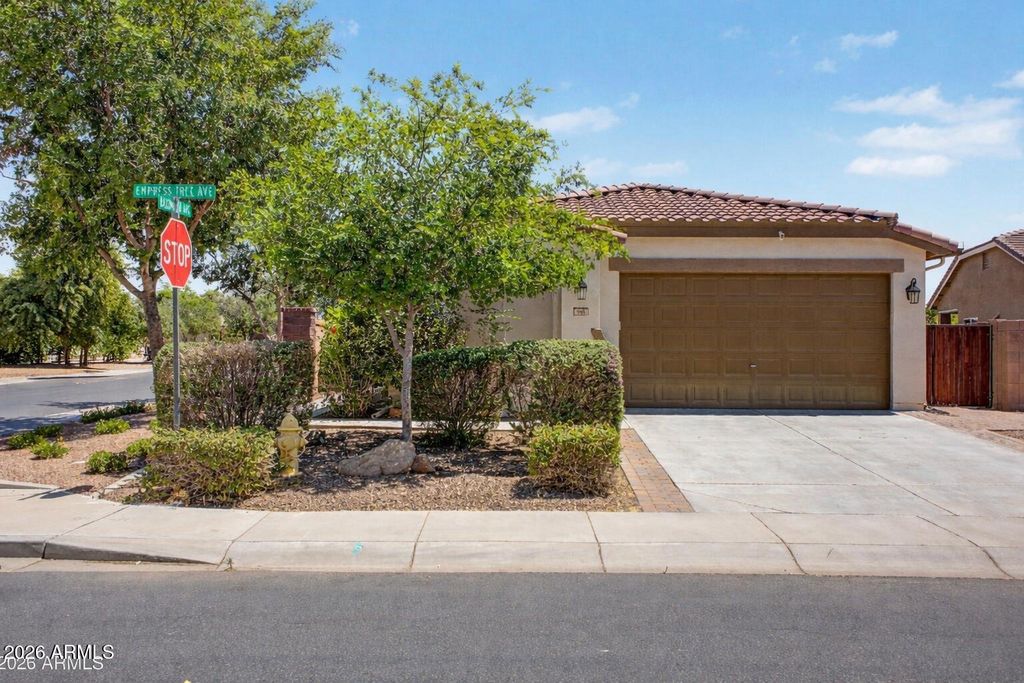 Photo of 945 W Empress Tree Avenue, San Tan Valley, AZ 85140 (MLS # 7014649)