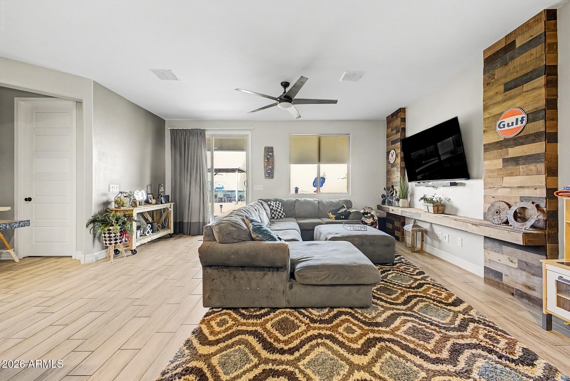 34039 N CASEY Lane