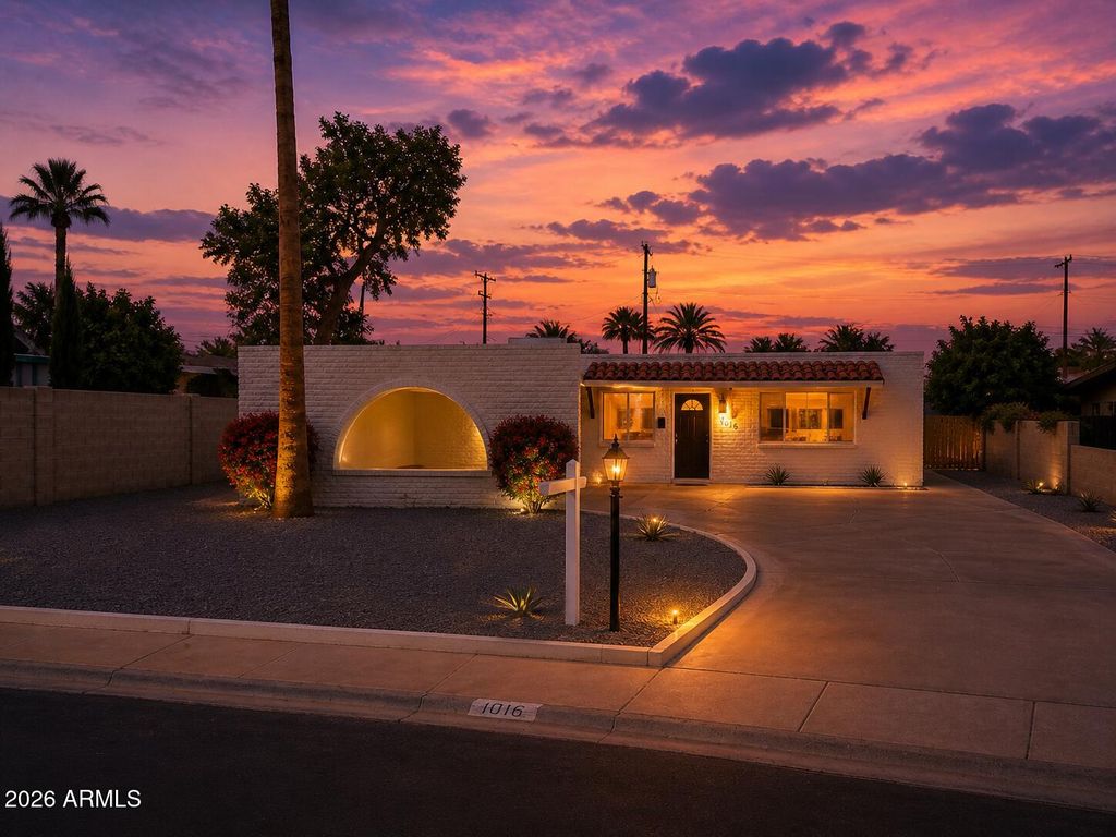 Photo of 1016 E Lilac Drive, Tempe, AZ 85288 (MLS # 7022532)