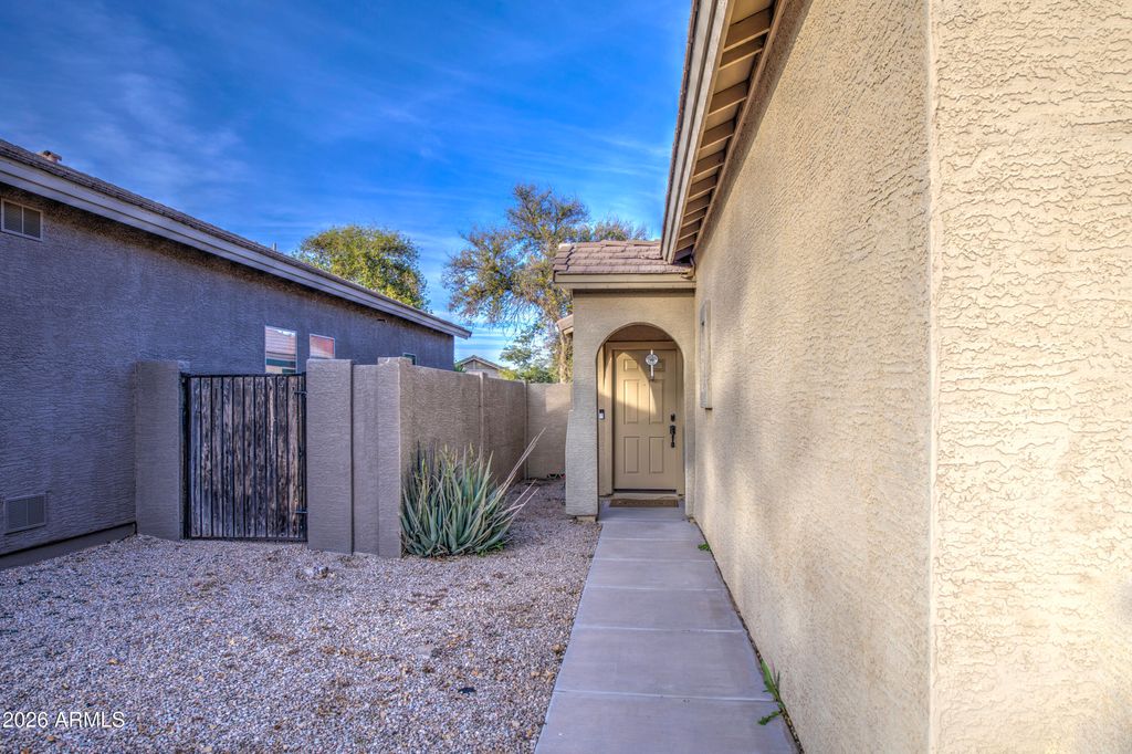 Photo of 3462 W Hayden Peak Drive, San Tan Valley, AZ 85144 (MLS # 6981544)
