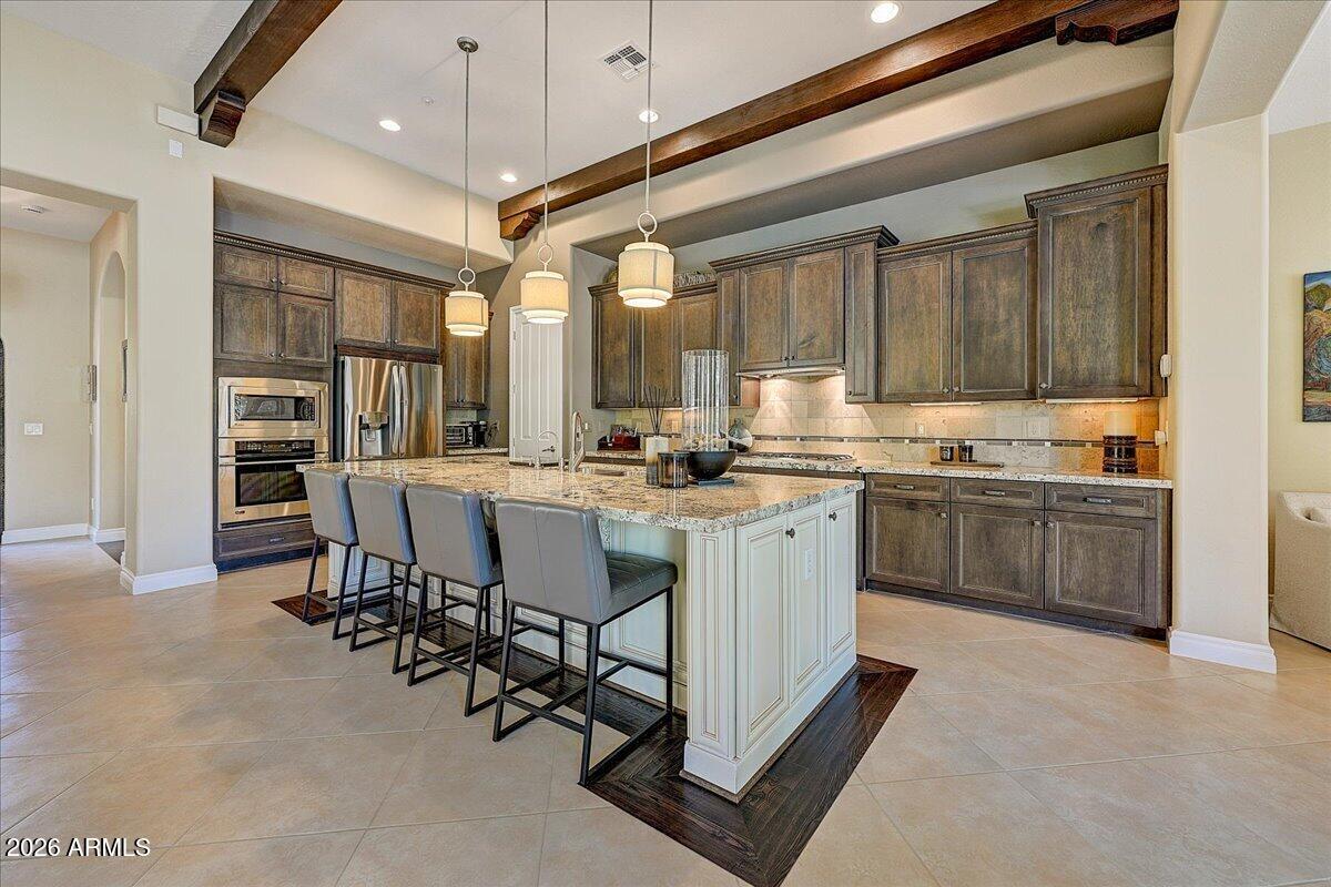 9422 E VIA DE VAQUERO Drive