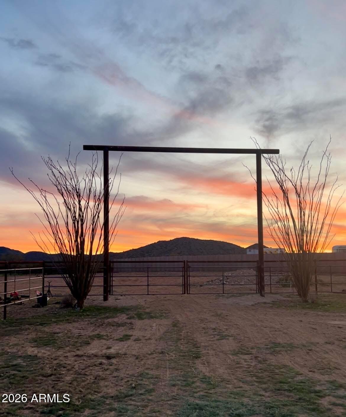 42728 N Patriot Way -