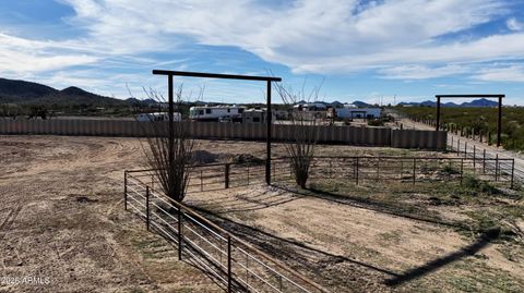 42728 N Patriot Way - Salome AZ 85348