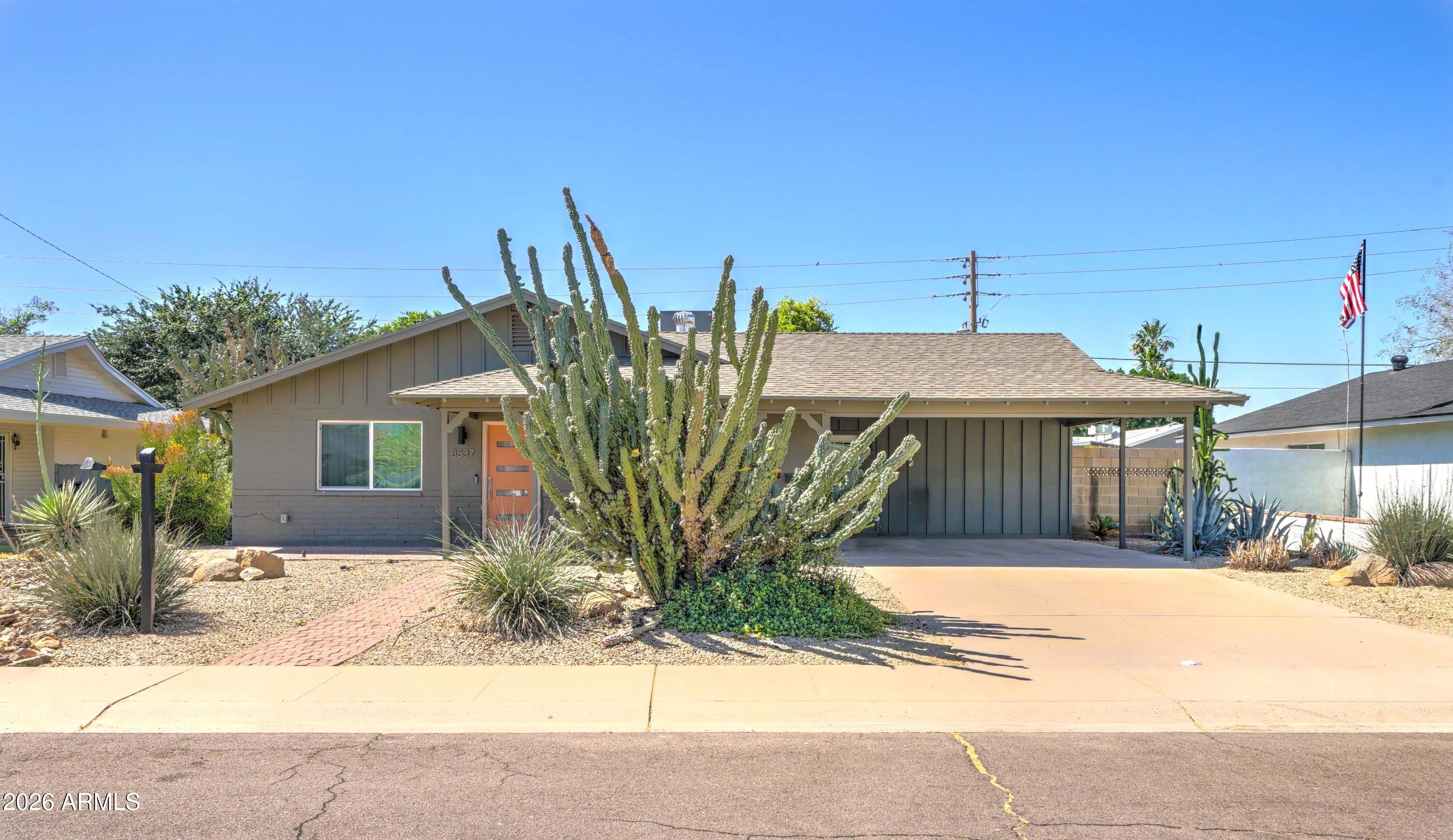 8537 E CLARENDON Avenue
