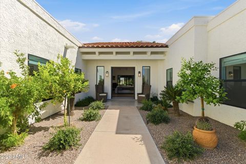 Photo of 10041 N 52nd Place, Paradise Valley, AZ 85253 (MLS # 6998817)