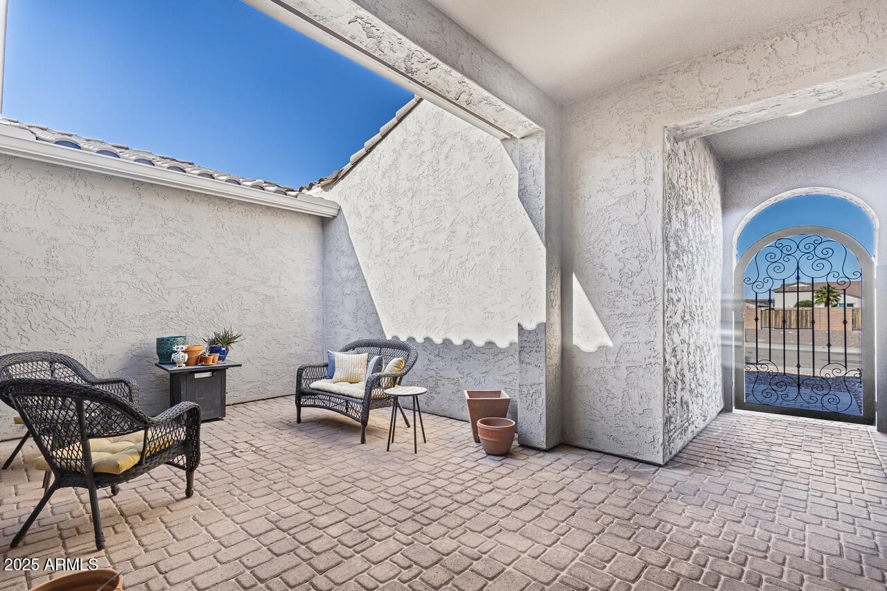 18581 W HAZELWOOD Street