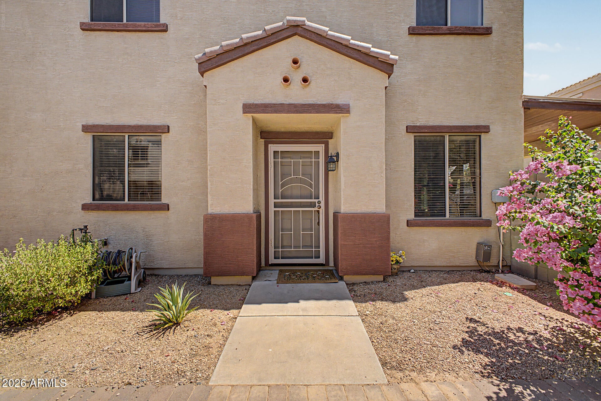 1322 E DUNBAR Drive