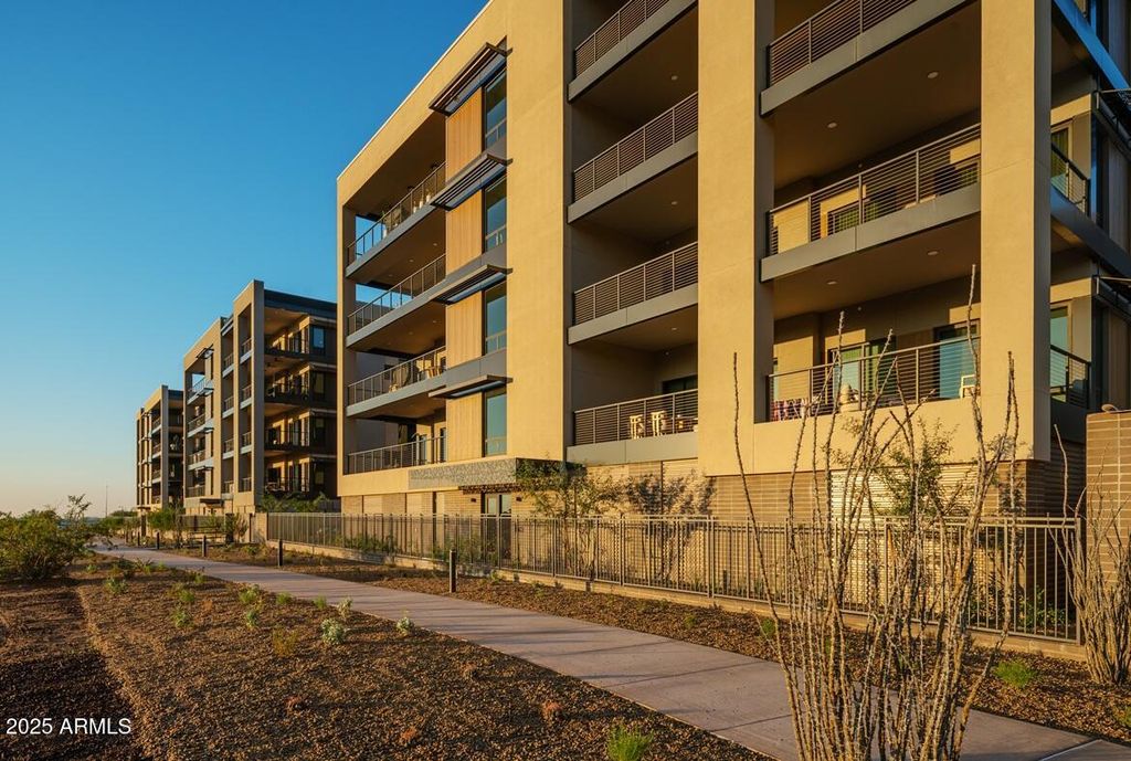 Photo of 19355 N 73rd Way #H3020, Scottsdale, AZ 85255 (MLS # 6957596)