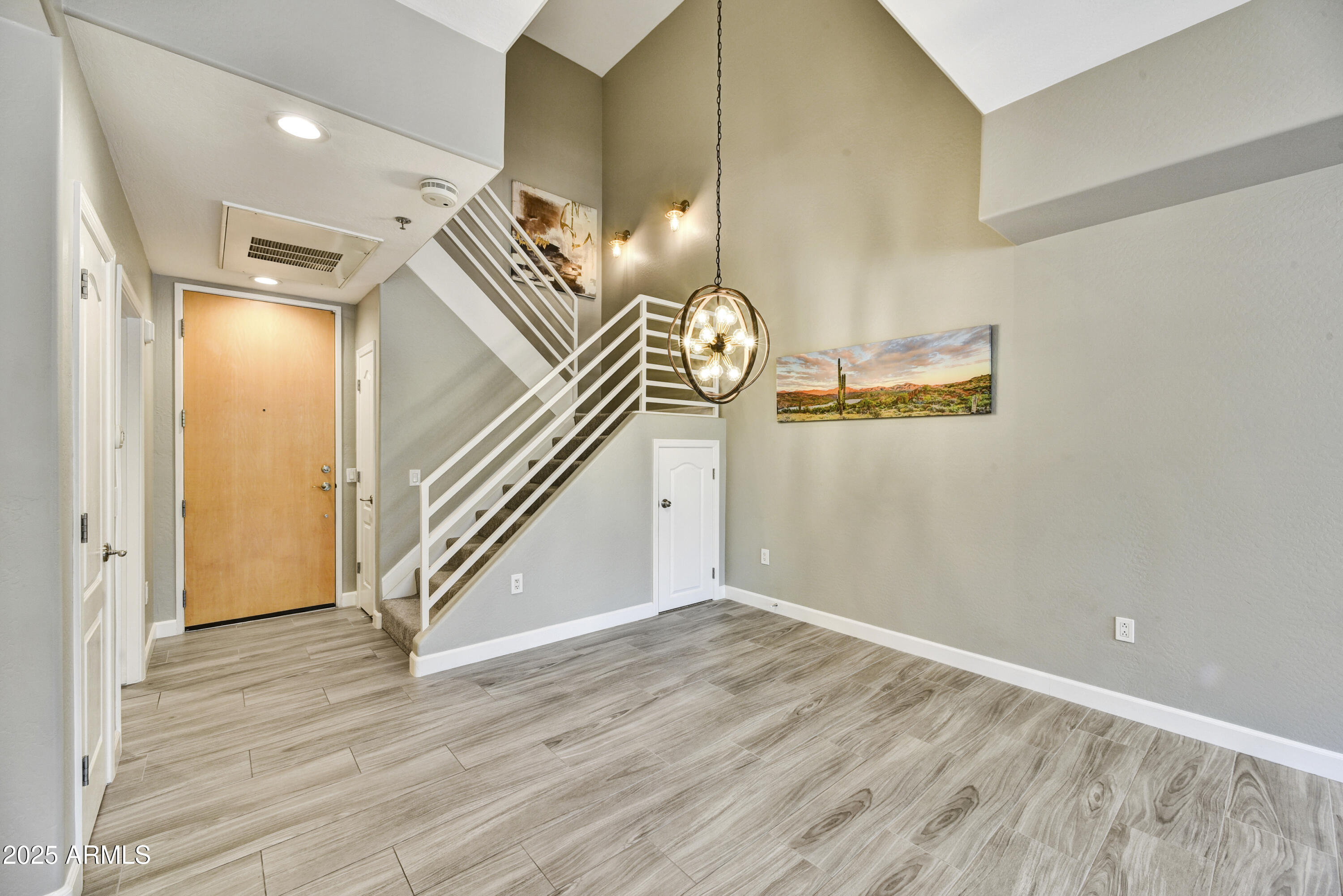 16 W ENCANTO Boulevard 22