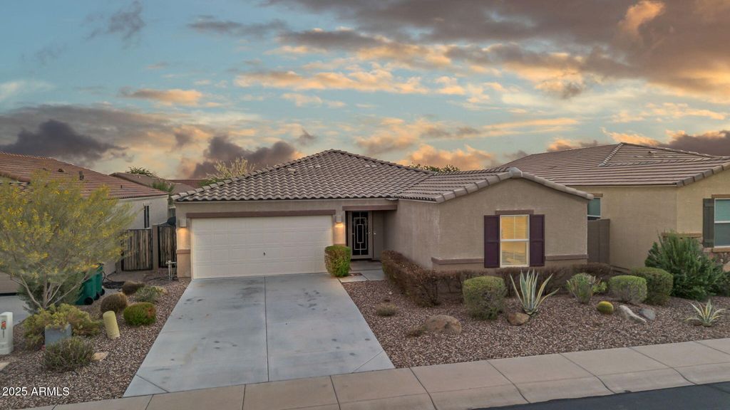Photo of 18437 E El Buho Pequeno, Gold Canyon, AZ 85118 (MLS # 6934465)