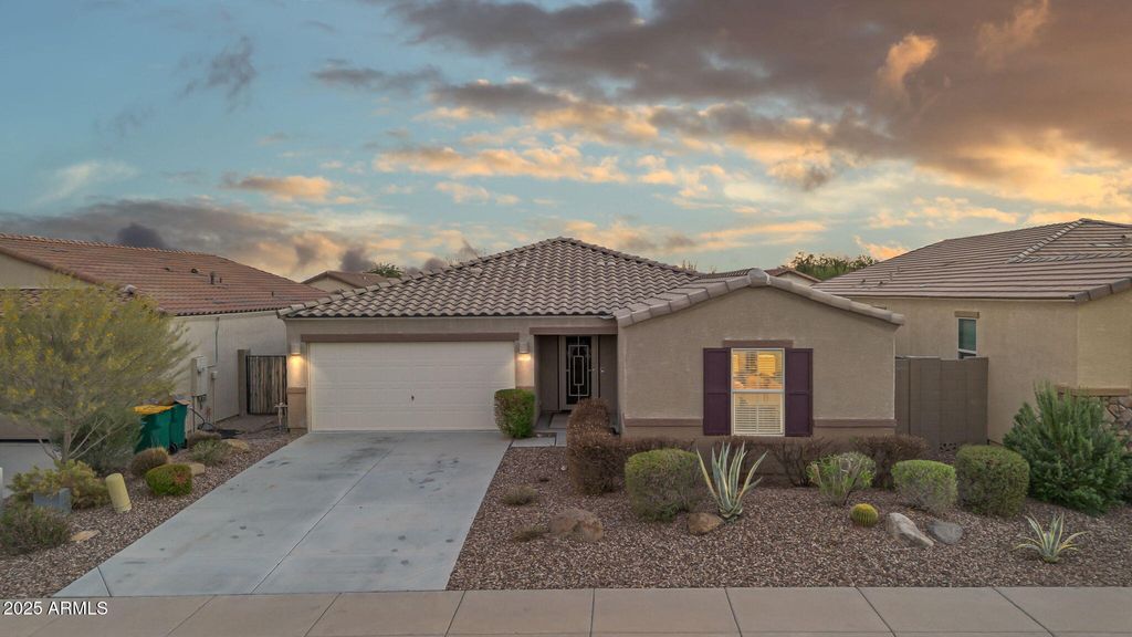 Photo of 18437 E El Buho Pequeno, Gold Canyon, AZ 85118 (MLS # 6934465)