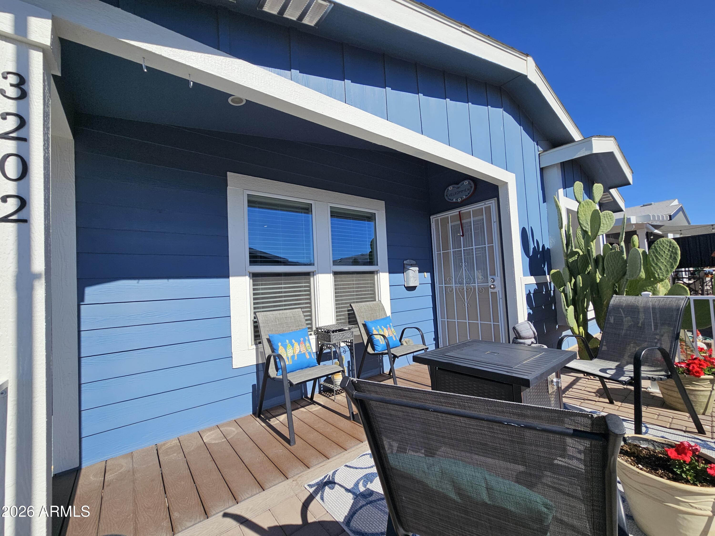 650 N Hawes Road 3202