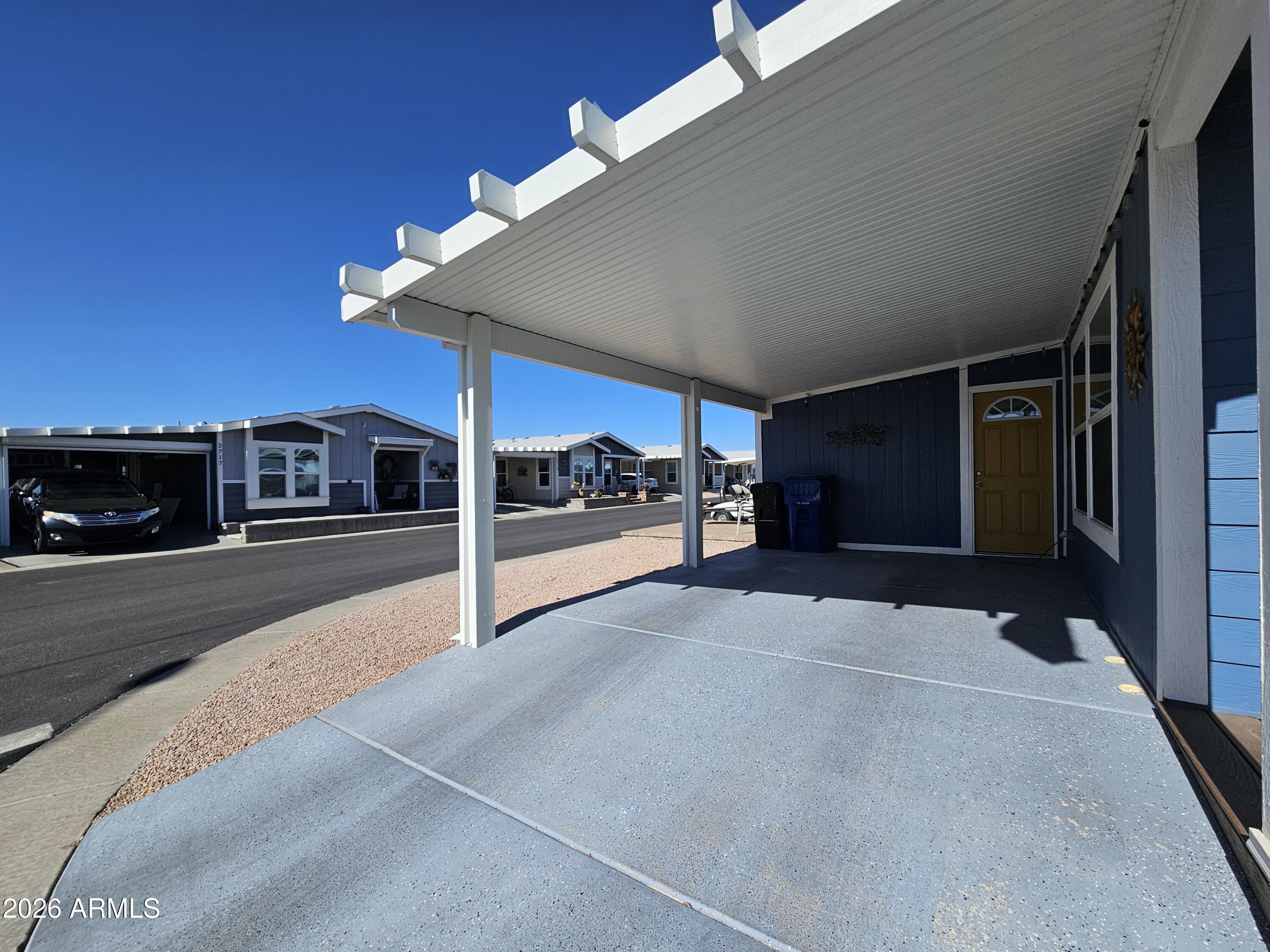 650 N Hawes Road 3202