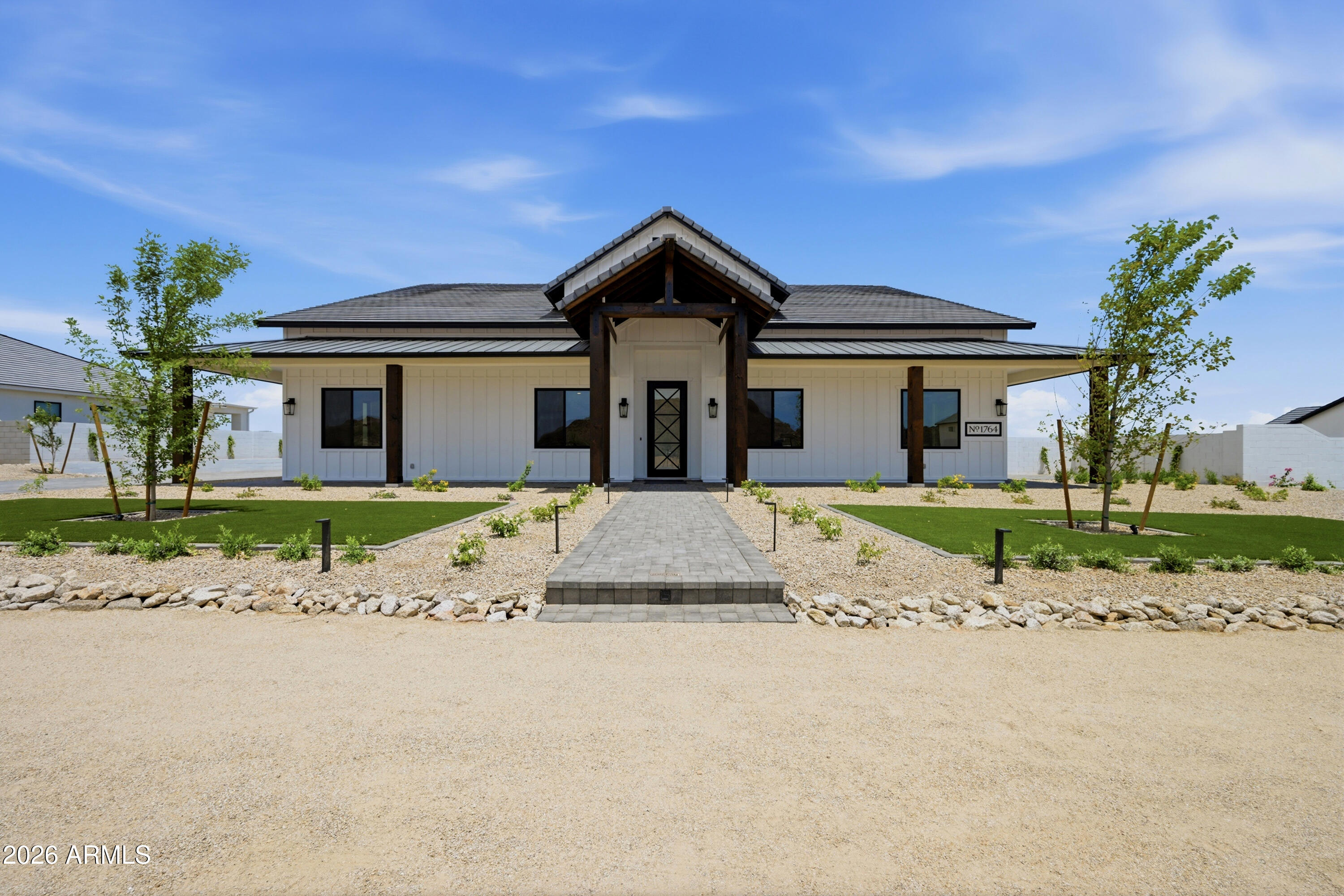 1764 W LUCKY Lane