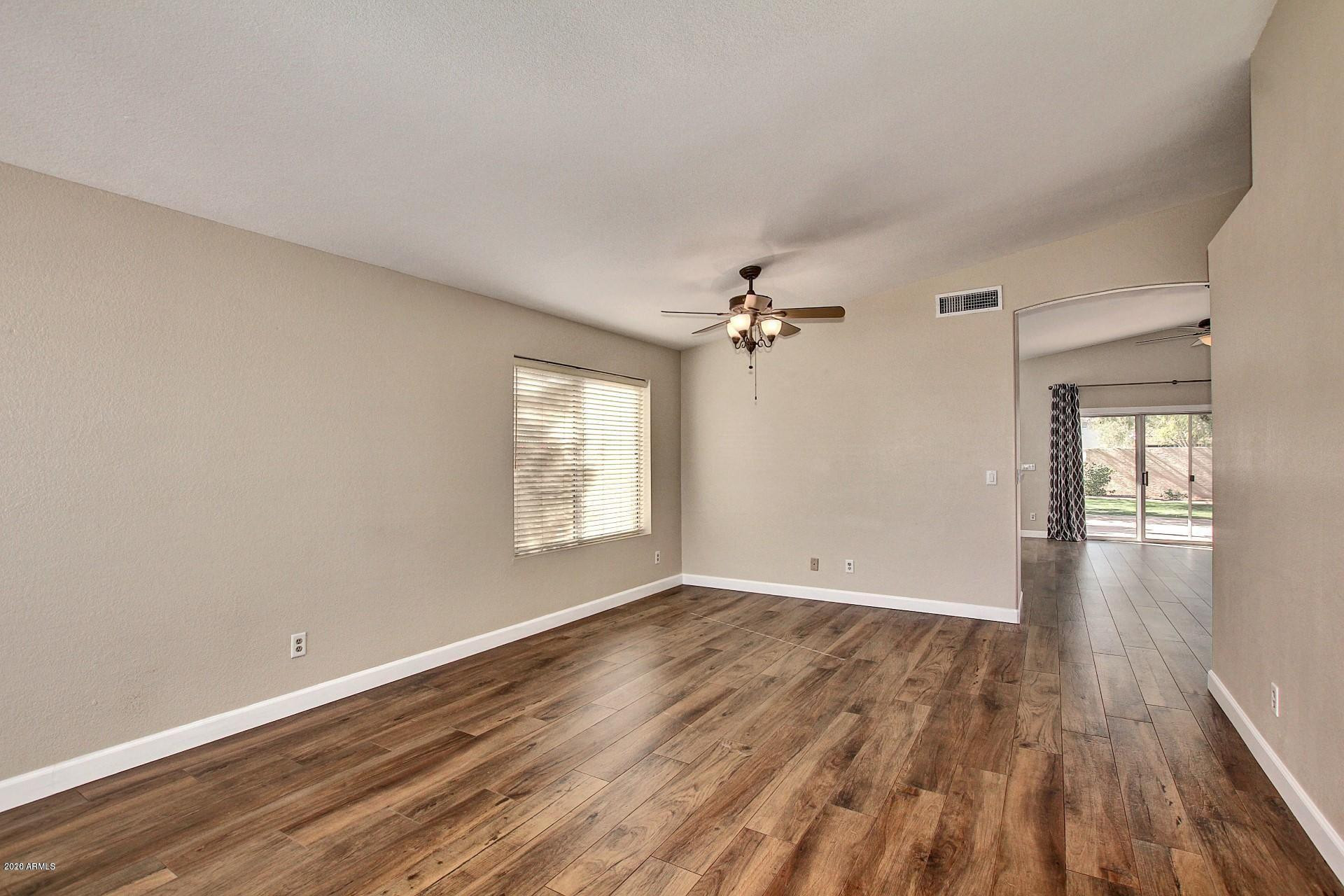 15810 S 28th Place