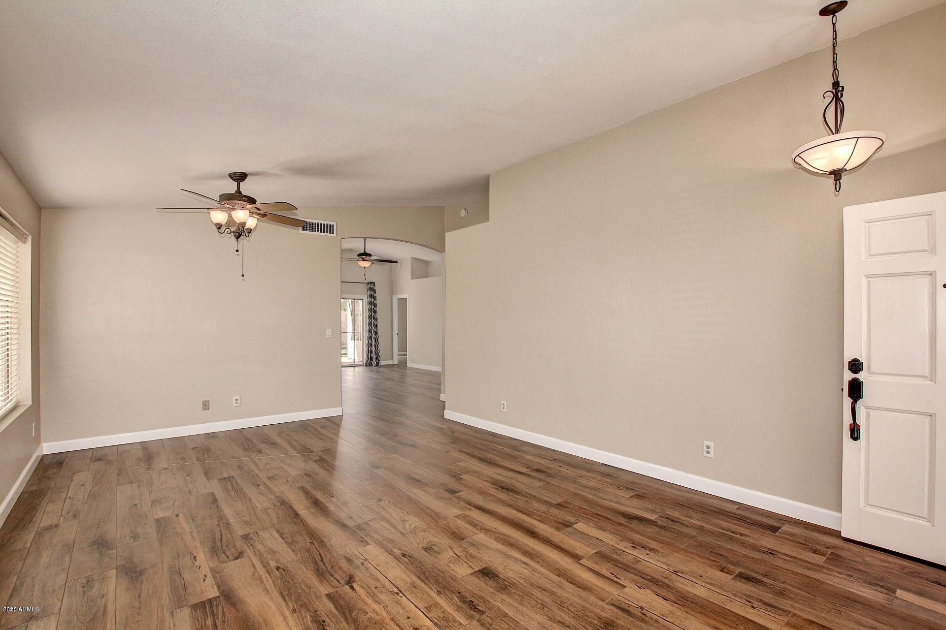 15810 S 28th Place