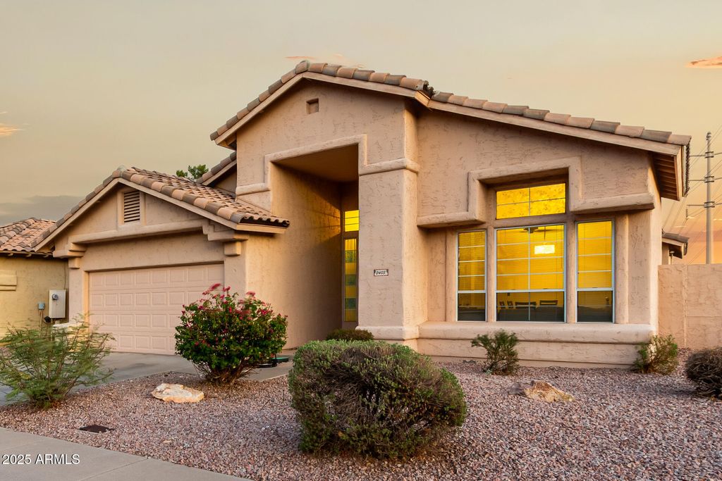 Photo of 2403 E Mountain Vista Drive, Phoenix, AZ 85048 (MLS # 6952101)