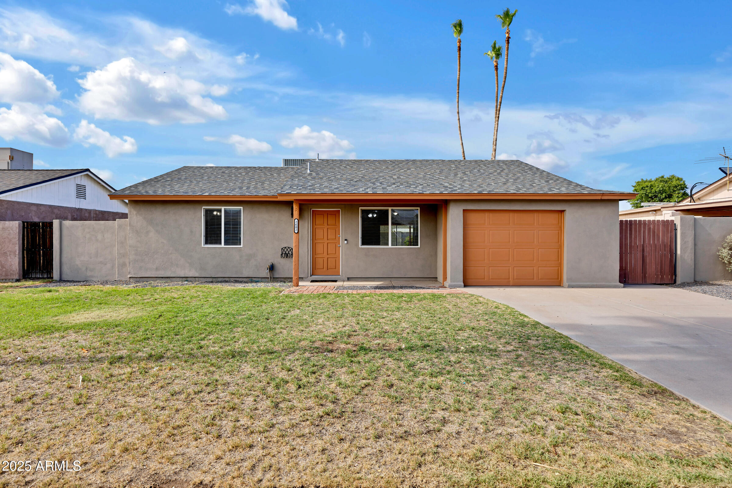 2602 W FREMONT Drive