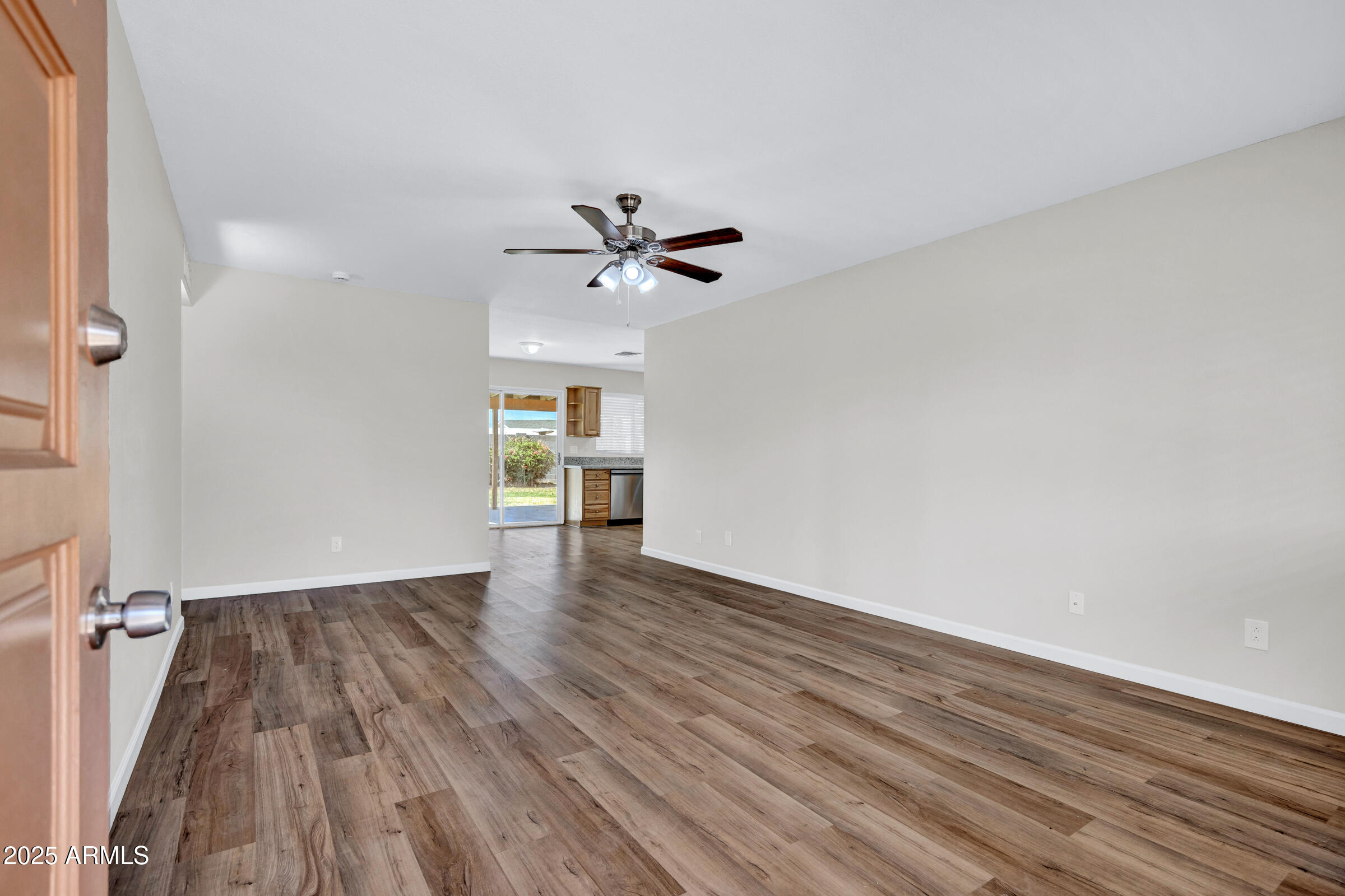 2602 W FREMONT Drive