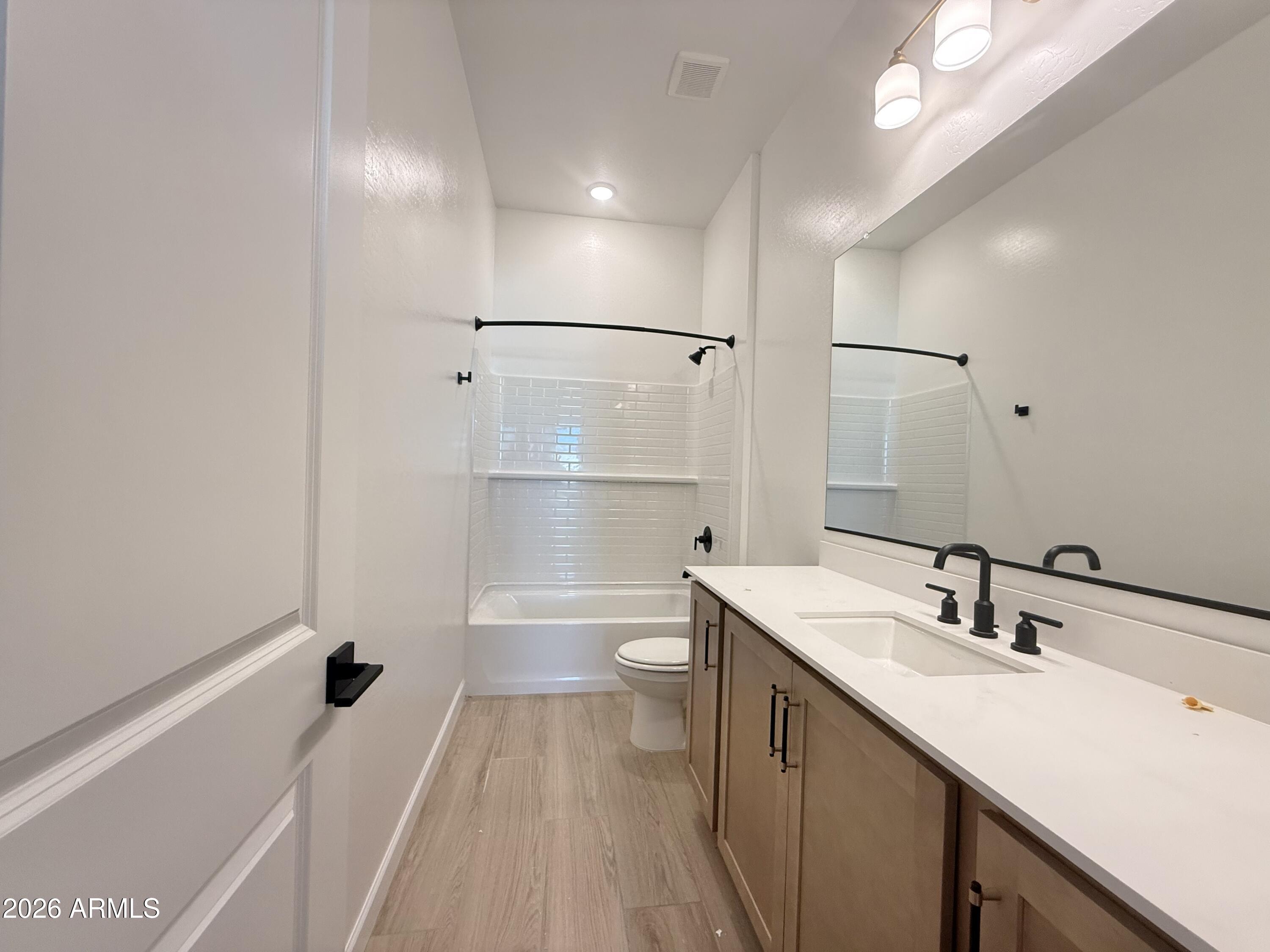 22913 E TWIN ACRES Drive