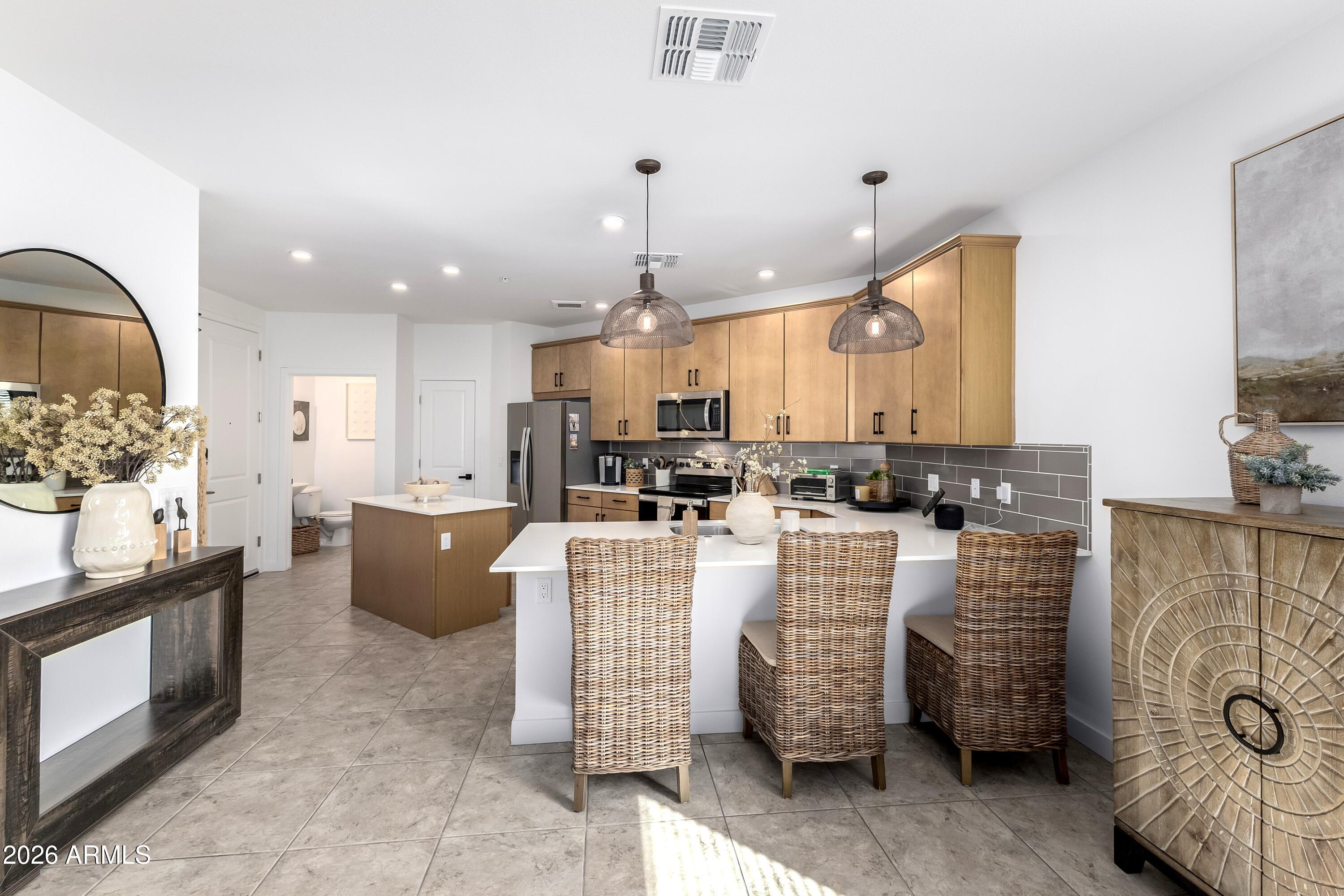 2511 W QUEEN CREEK Road 216