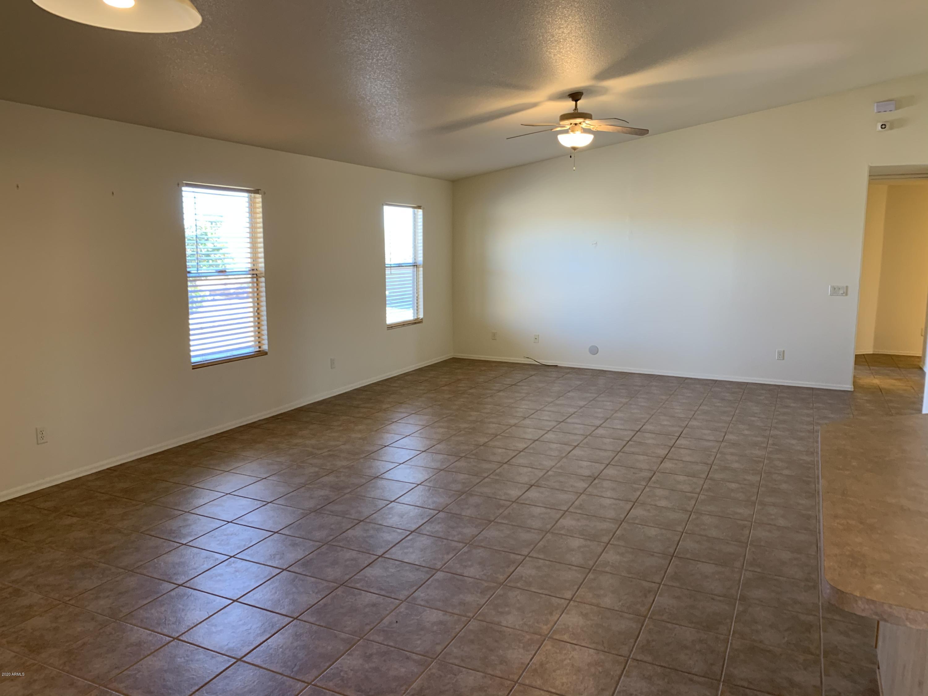 CANYON DE FLORES PHASE 2C - Residential Lease