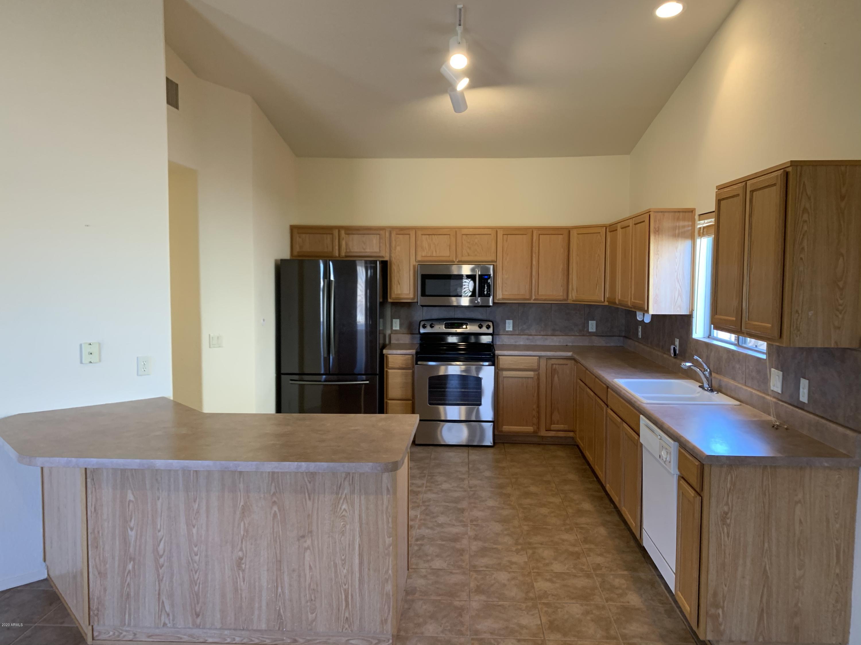 CANYON DE FLORES PHASE 2C - Residential Lease